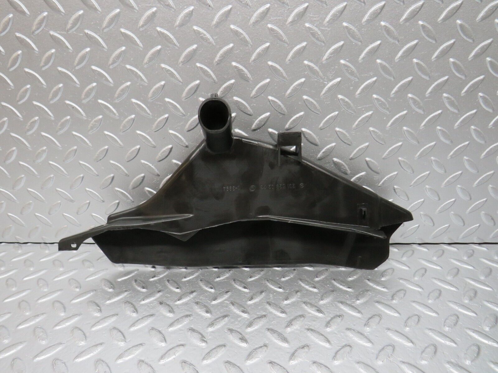 31687 Mercedes-Benz W201 190LE 1.8L Front Right Rain Gutter Drain Channel 2016280273