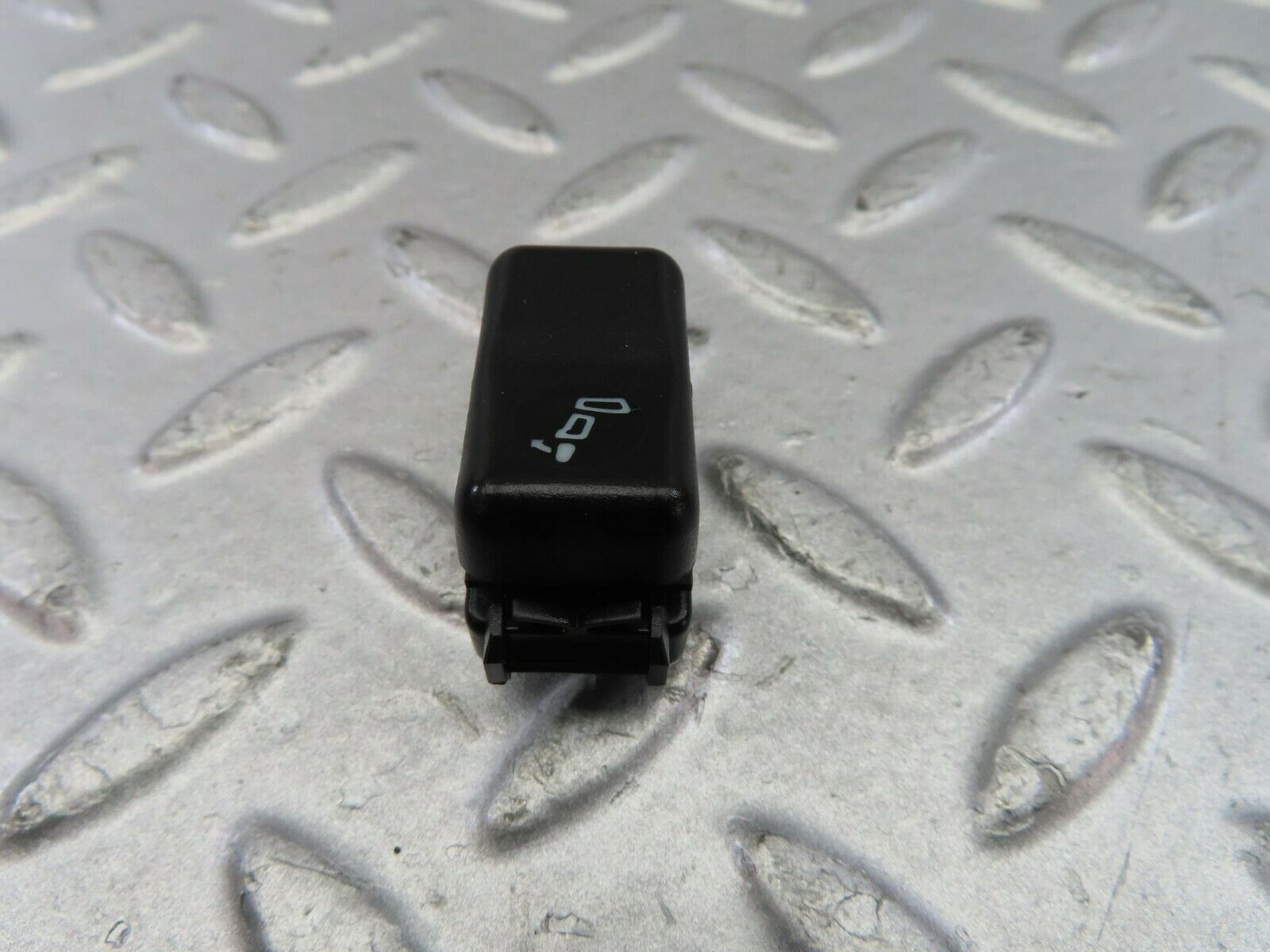 9270 Mercedes-Benz C124 300CE Coupe Rear Headrest Release Control Switch