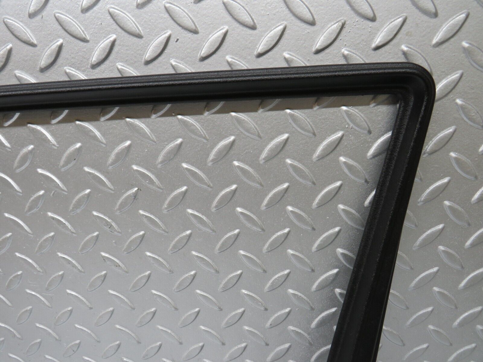 35297 Mercedes-Benz W124 Front Right Door Window Frame Trim 1247250271