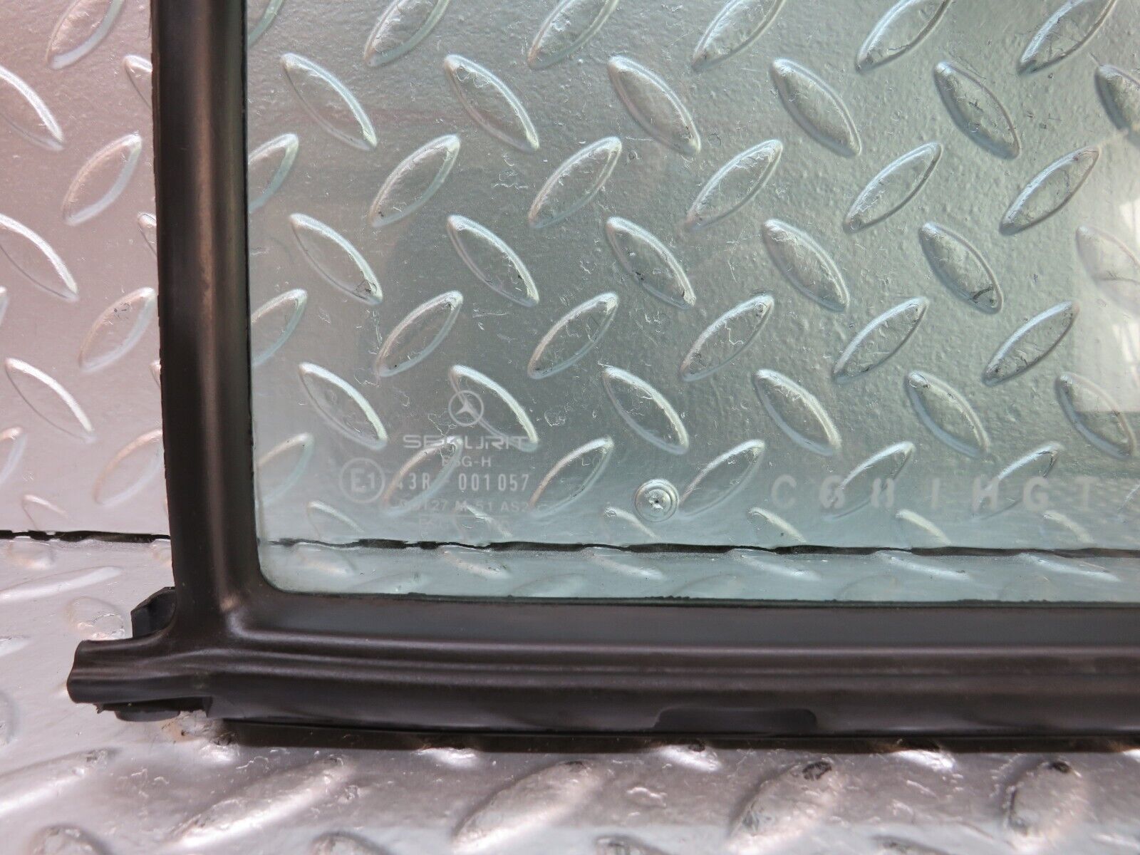 27224 Mercedes-Benz W123 280E Rear Left Quarter Window Glass 1237350124