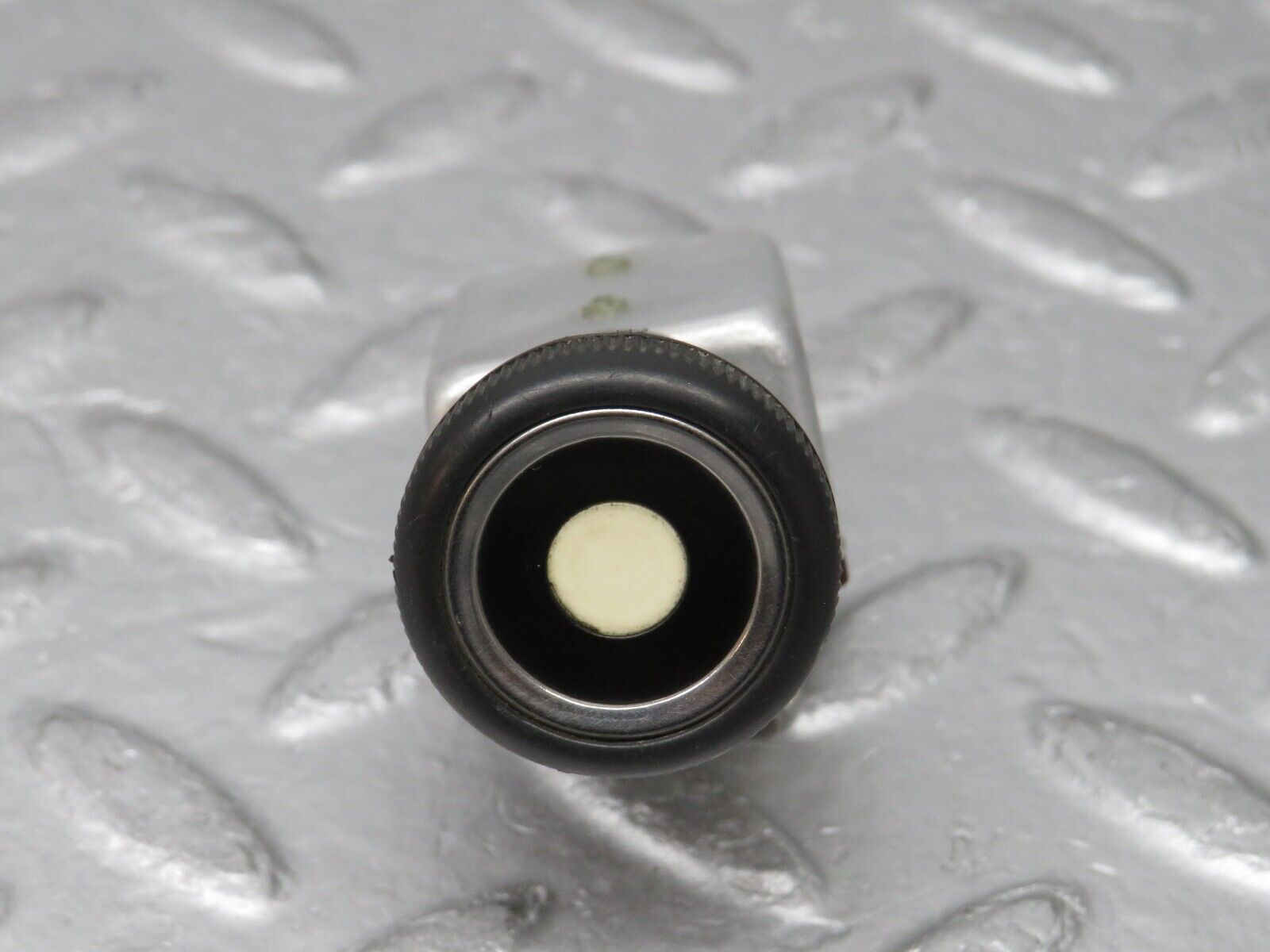 37529 Mercedes-Benz W109 300SEL 3 Pin Pull Switch 31263001