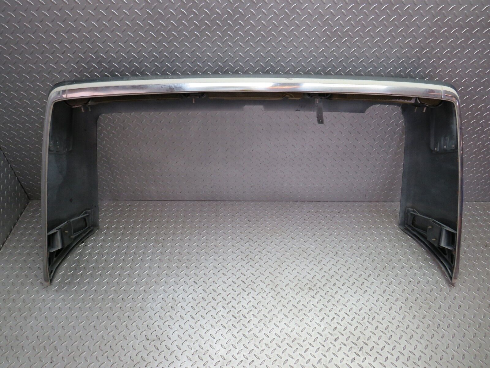 30539 Mercedes-Benz W124 230E Rear Bumper 1248800340