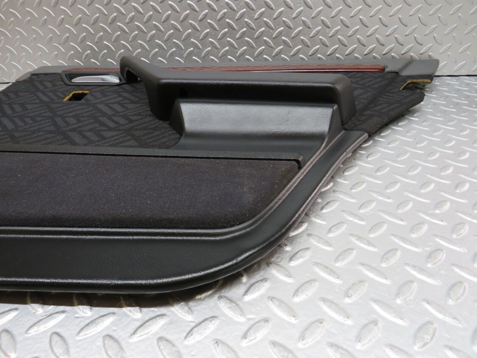 33357 Mercedes-Benz W202 C180 Rear Right Door Card 2027303870