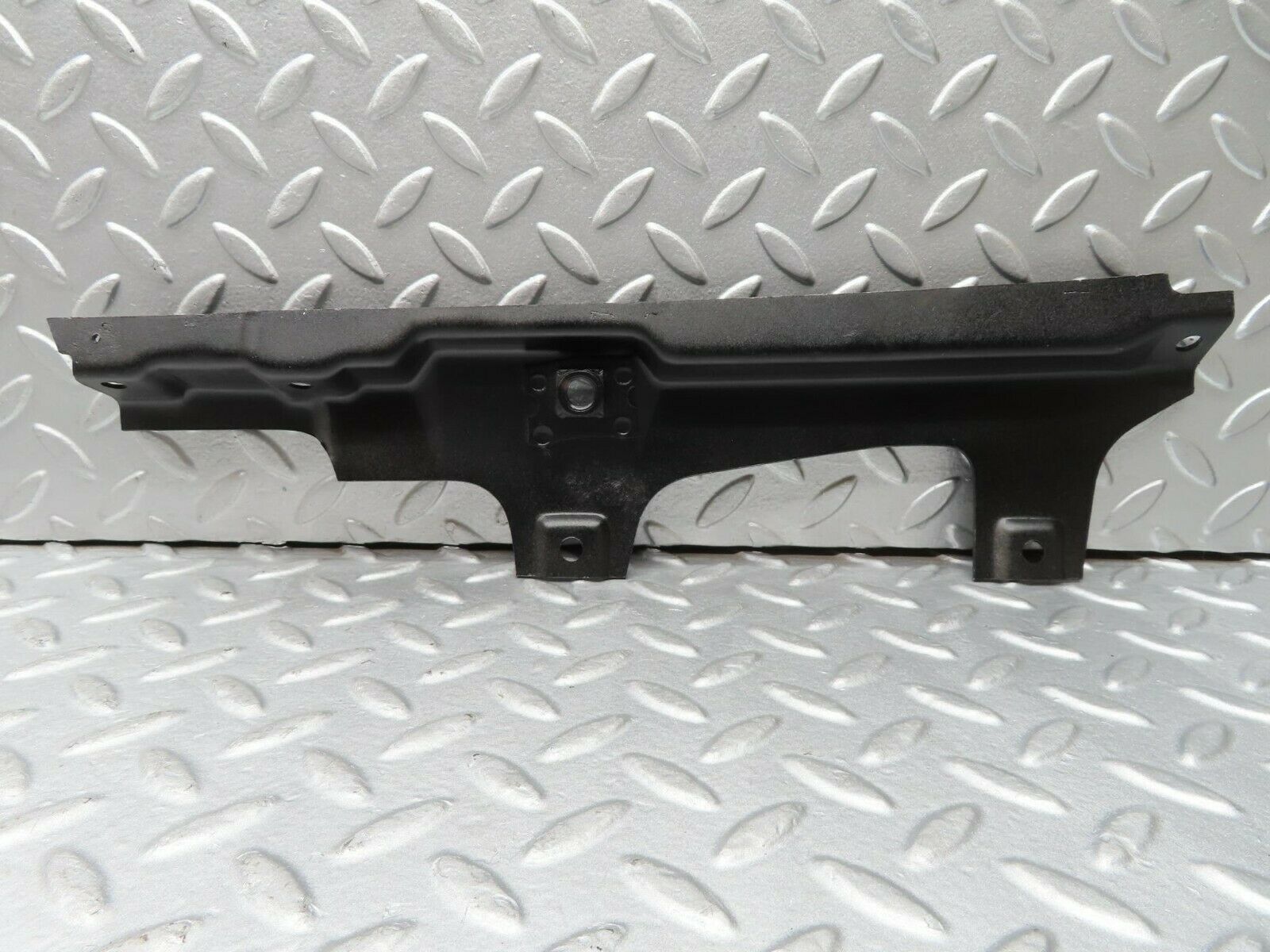 16658 Mercedes-Benz C107 380SLC Rear Left Inner Window Seal Holder Bracket