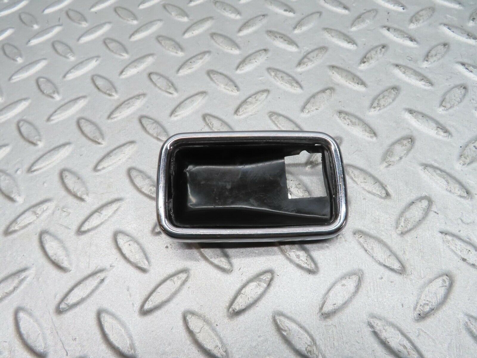 12266 Mercedes-Benz W108 280SE 3.5 Chrome Frame For Door Handle 1087660511