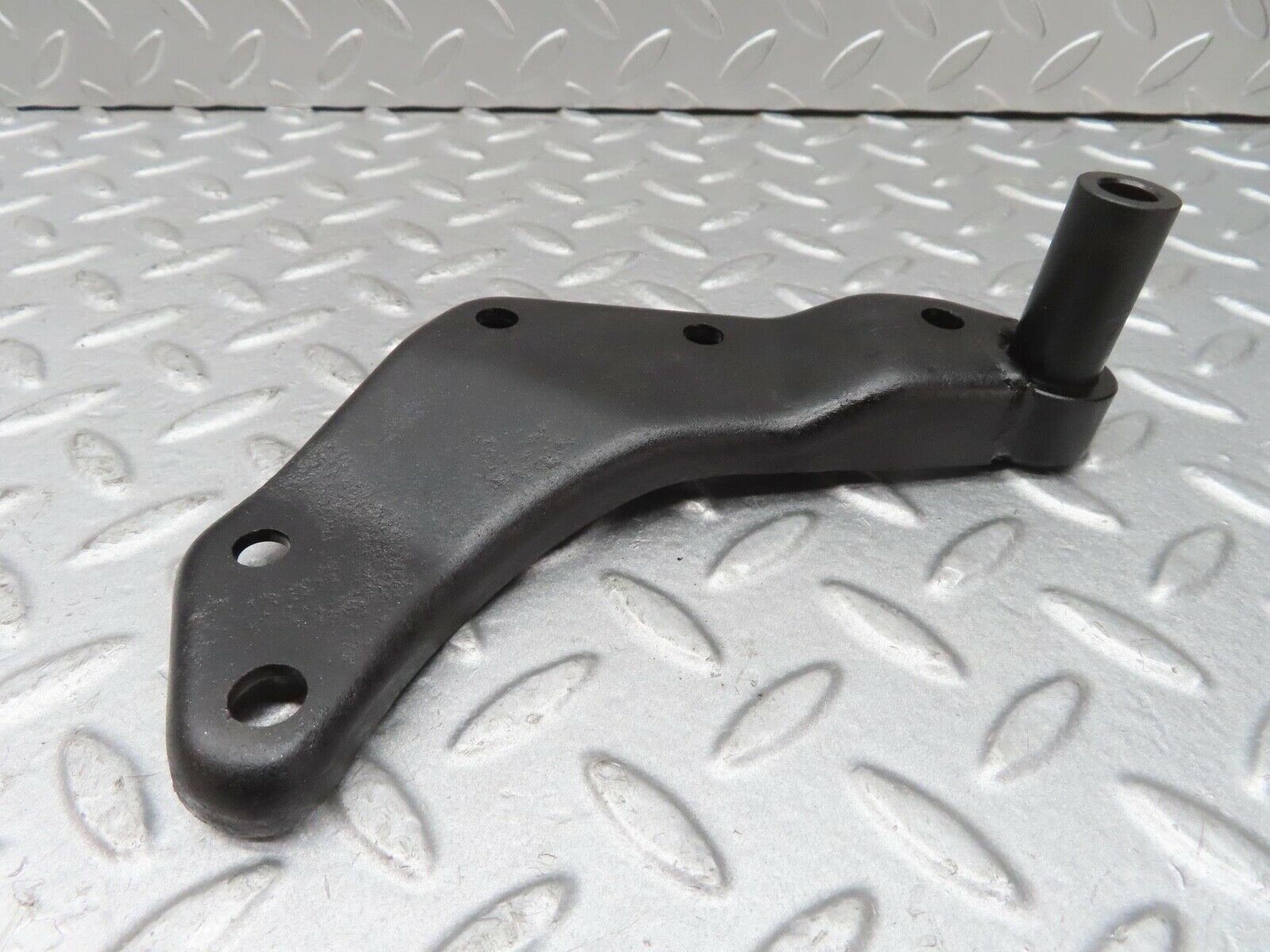 13631 Mercedes-Benz W123 200 Alternator Generator Bracket