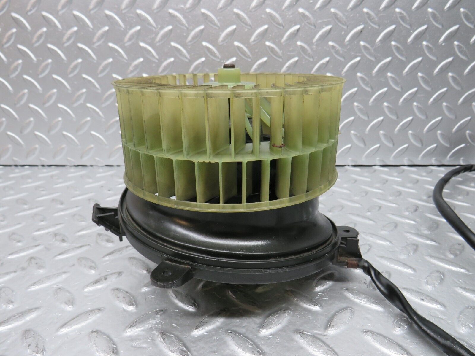 29516 Mercedes-Benz W124 230E Heater Blower Motor