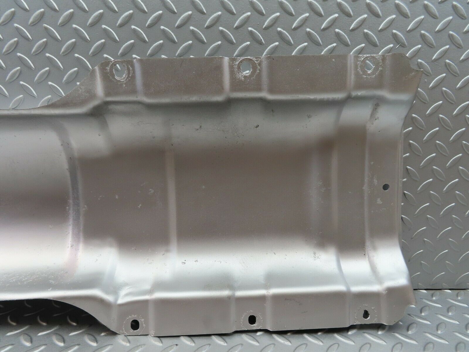 6325 Mercedes-Benz W126 380SE Exhaust Heat Shield