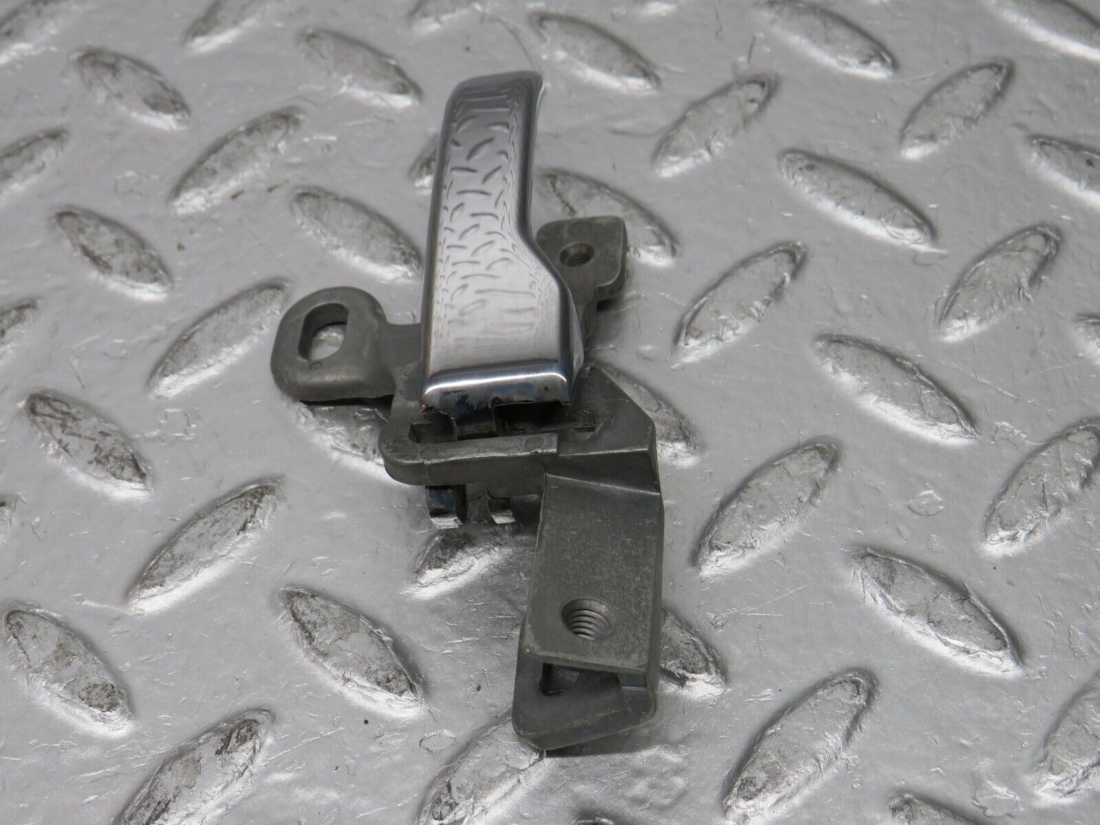 0547 Mercedes-Benz W123 230E Right Interior Door Handle 1237600261