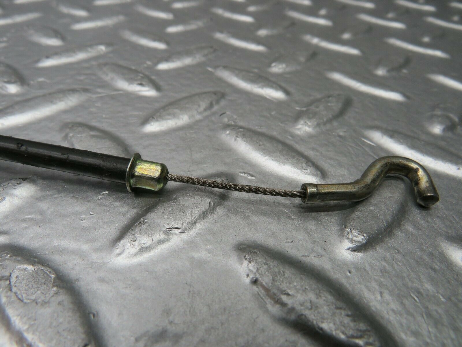 22588 Mercedes-Benz C124 E220 Coupe Door Lock Cable