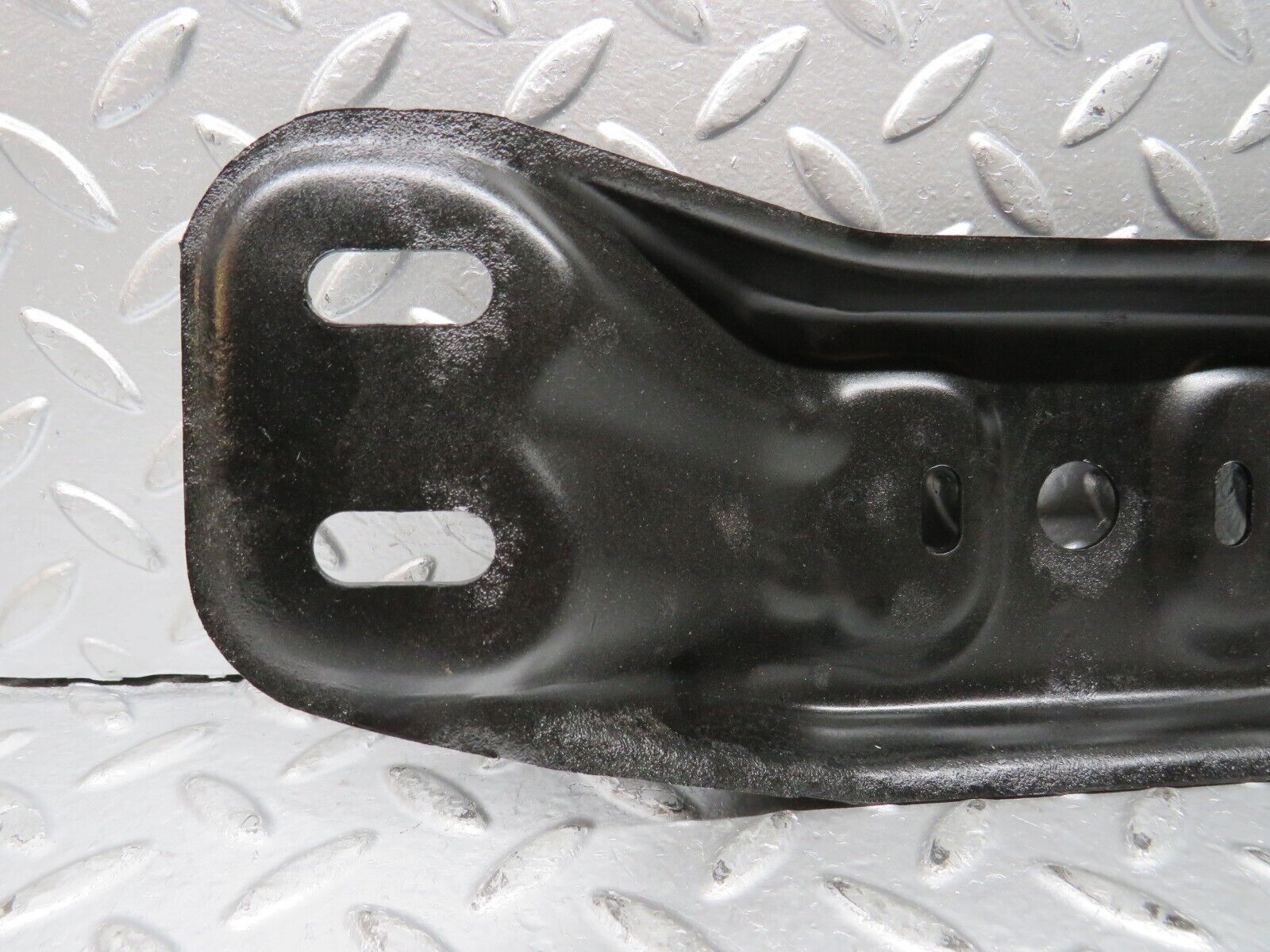 29951 Mercedes-Benz C124 320CE Coupe Gearbox Mount Bracket Holder