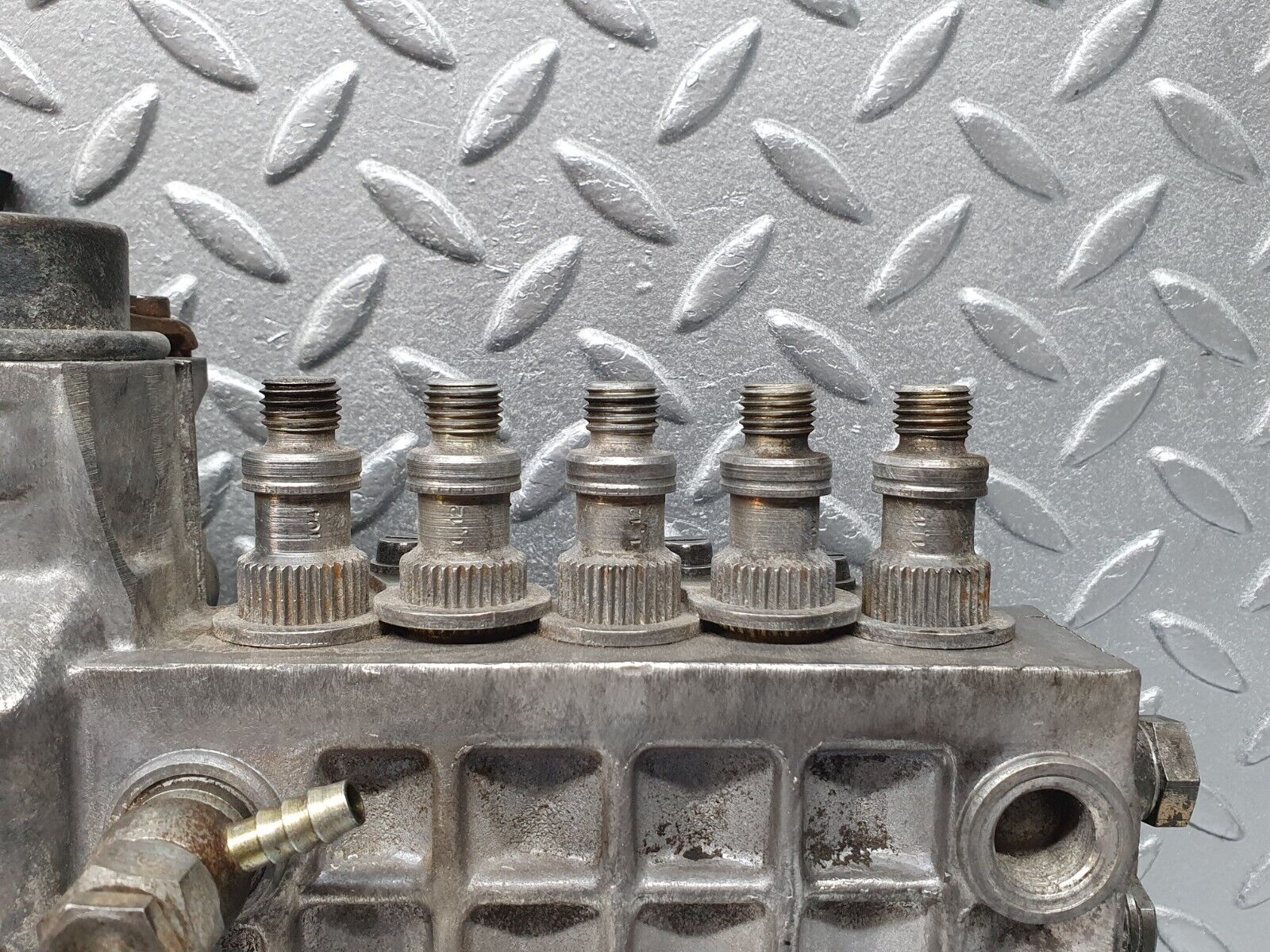 40862 Mercedes-Benz W123 300D Diesel Fuel Injection Pump Bosch 0112466193 6170702901