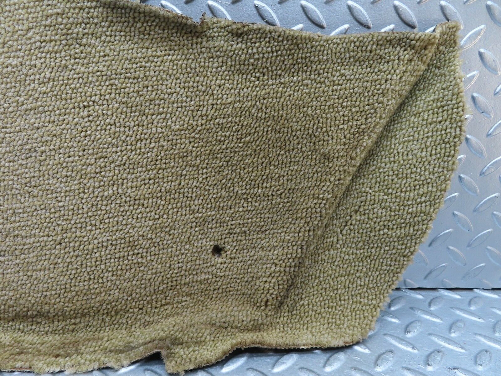 21171 Mercedes-Benz W123 230E Centre Console Carpet Beige Right Side