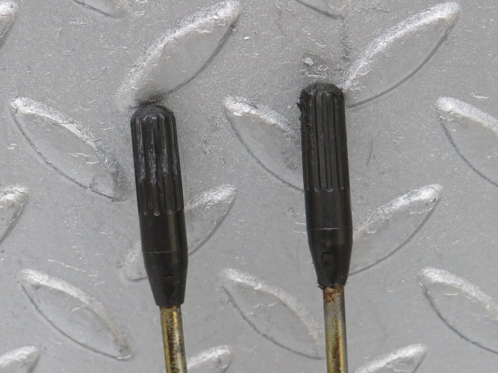 36210 Mercedes-Benz W126 420SE Rear Door Lock Knob Pair