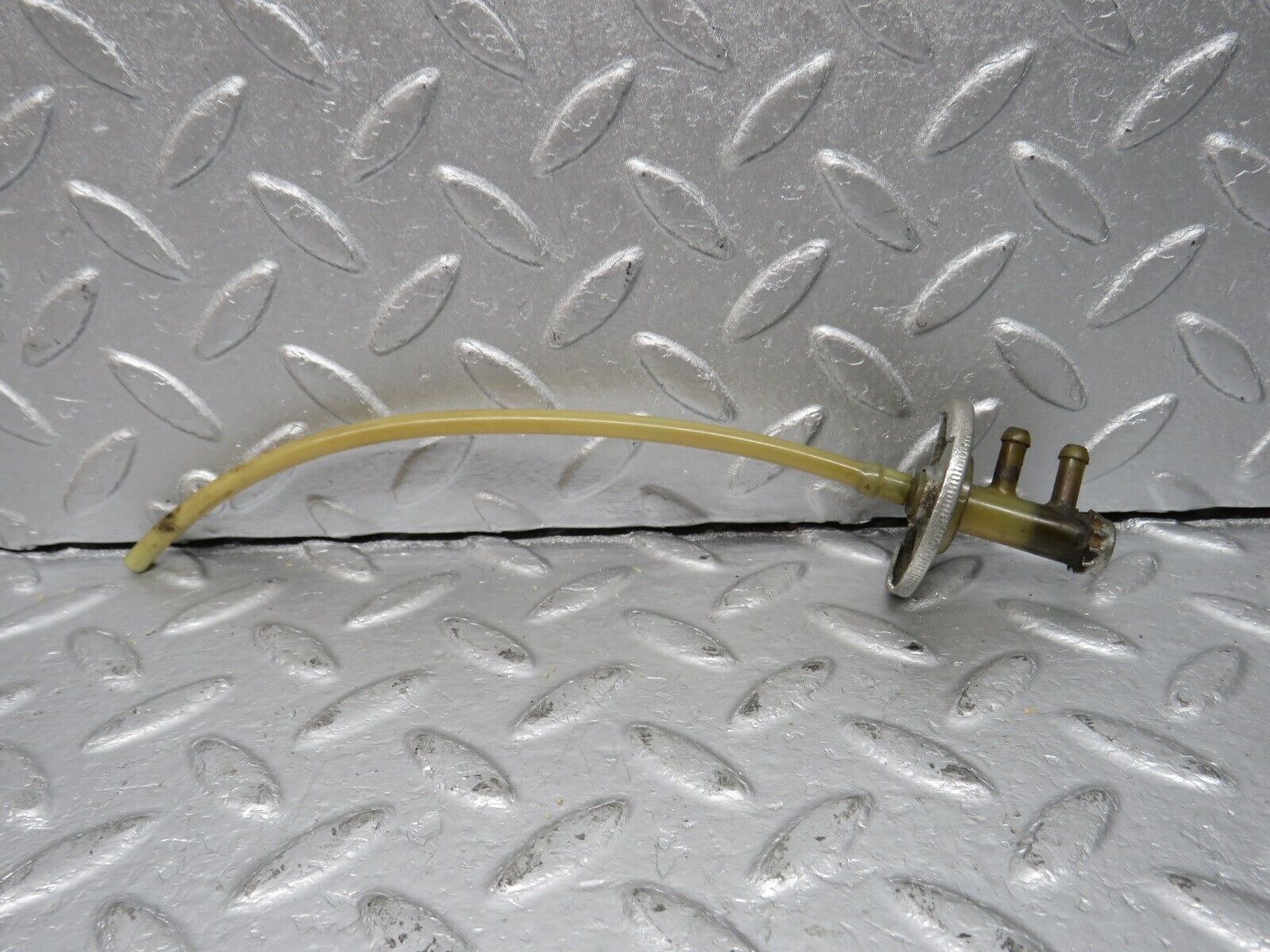 40465 Mercedes-Benz W110 230 Windscreen Washer Reservoir Cap Hose Pipe