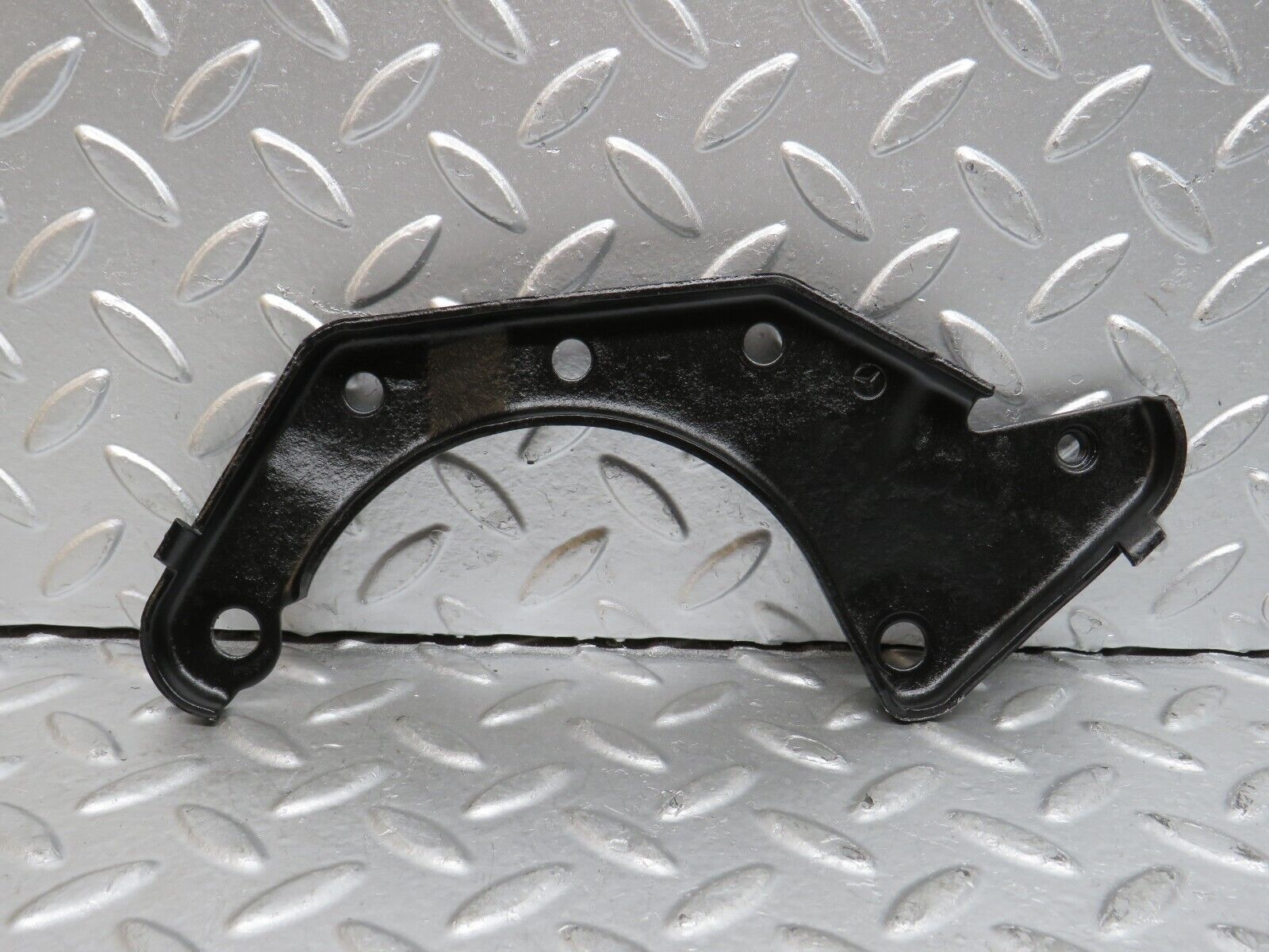 29559 Mercedes-Benz W124 230E Power Steering Pump Bracket