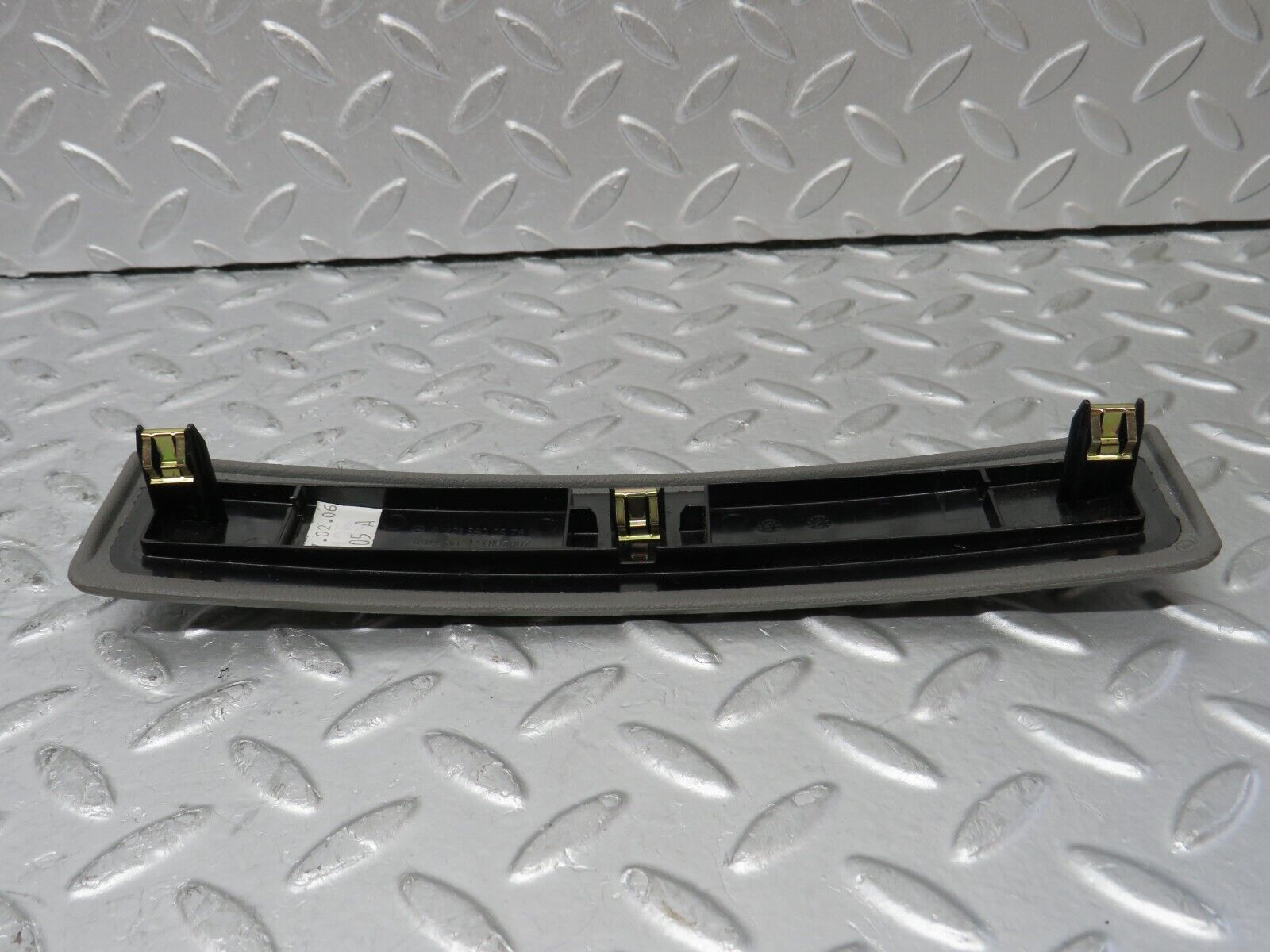 35159 Mercedes-Benz W221 CD Player Lower Cover Panel 2216800578