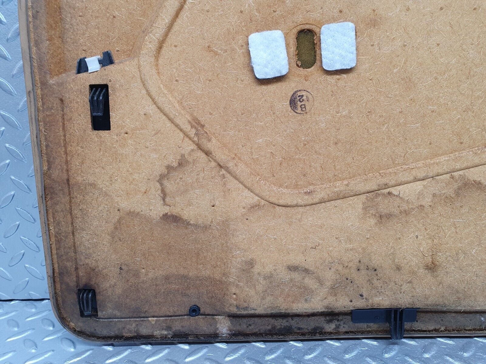 41483 Mercedes-Benz W124 200E Front Left Door Card Palomino