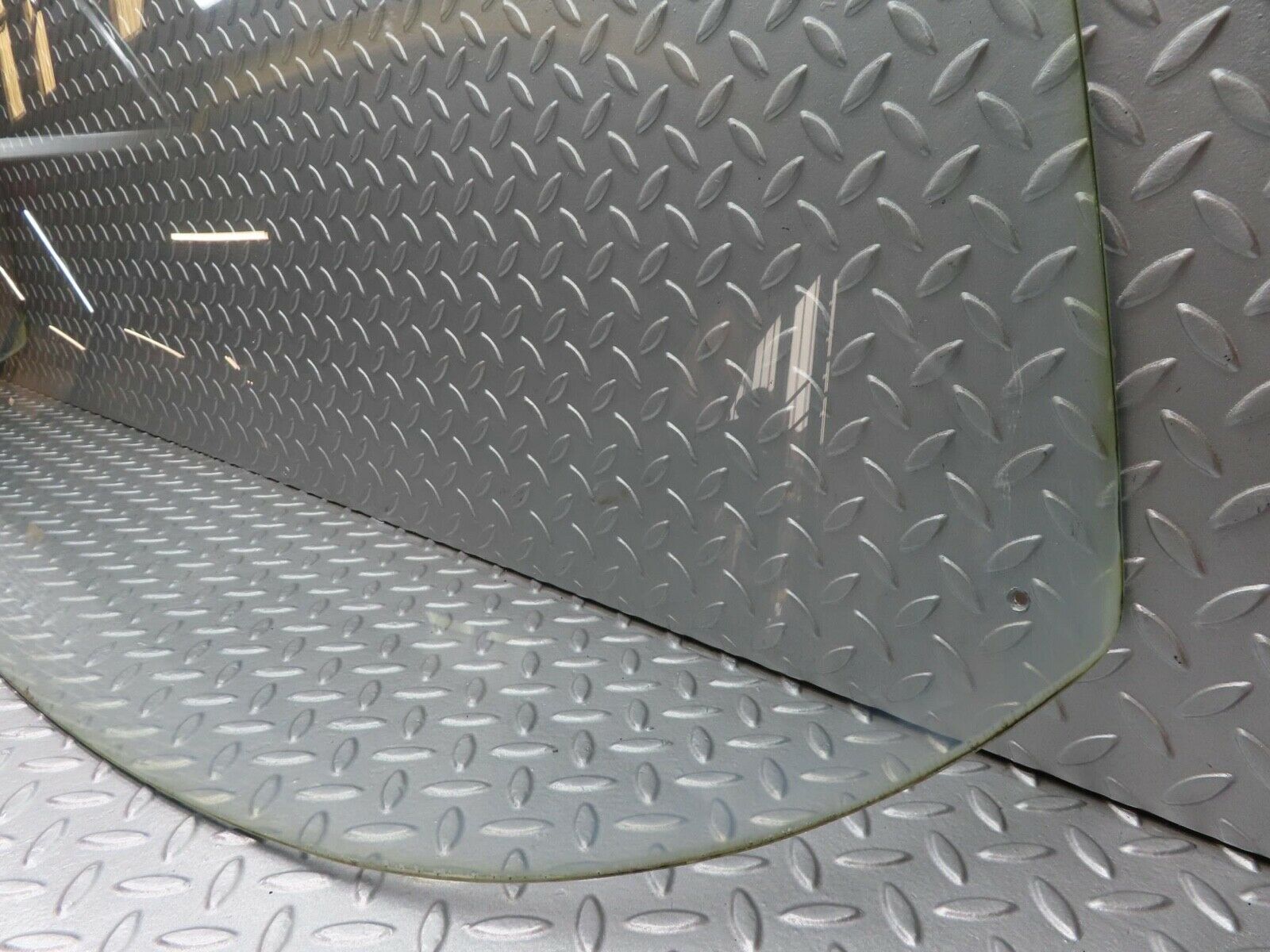 12747 Mercedes-Benz W111 220SE Front Windscreen Glass