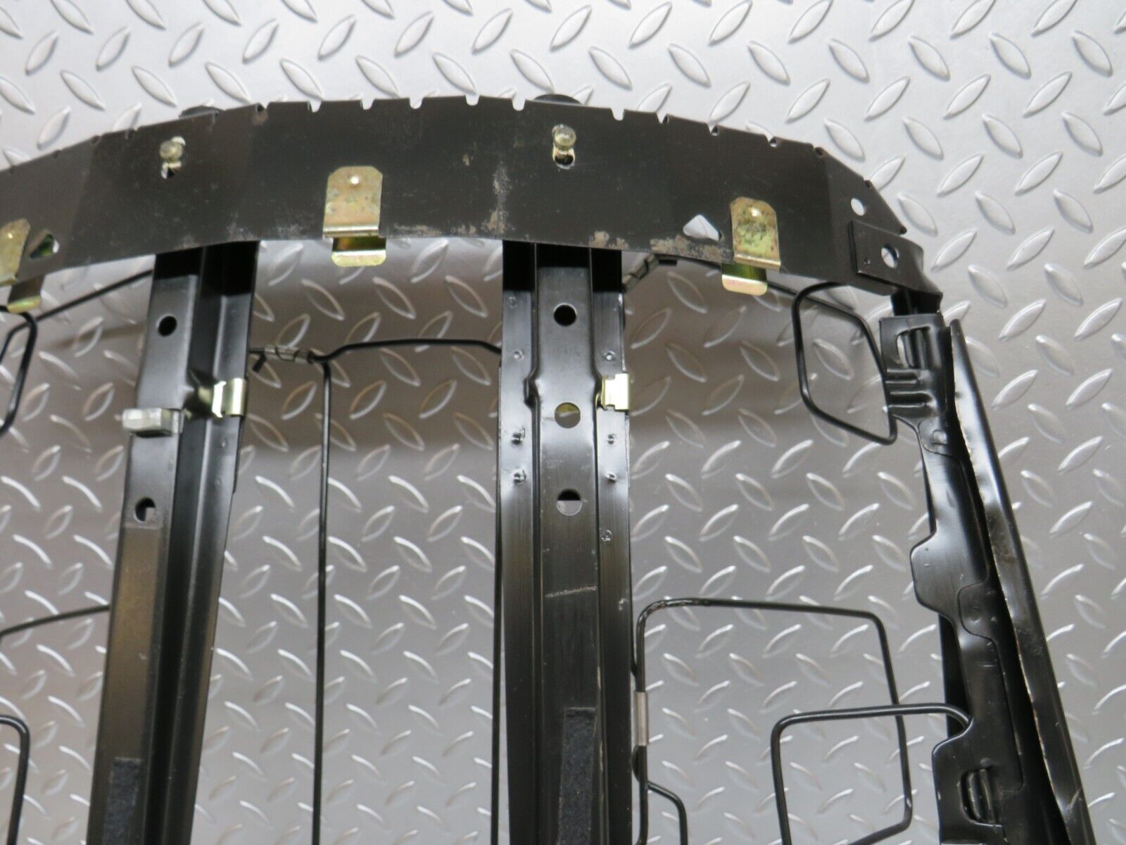 25478 Mercedes-Benz W123 200 Seat Backrest Left Side 1239101385