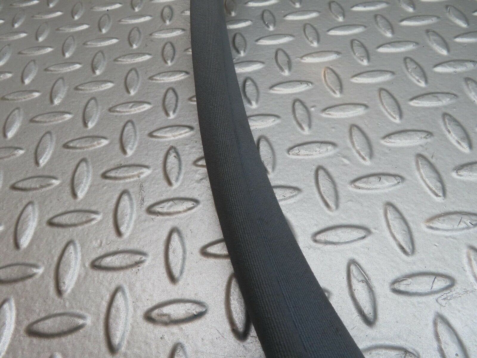 15020 Mercedes-Benz W140 S320 Rear Right Door Seal