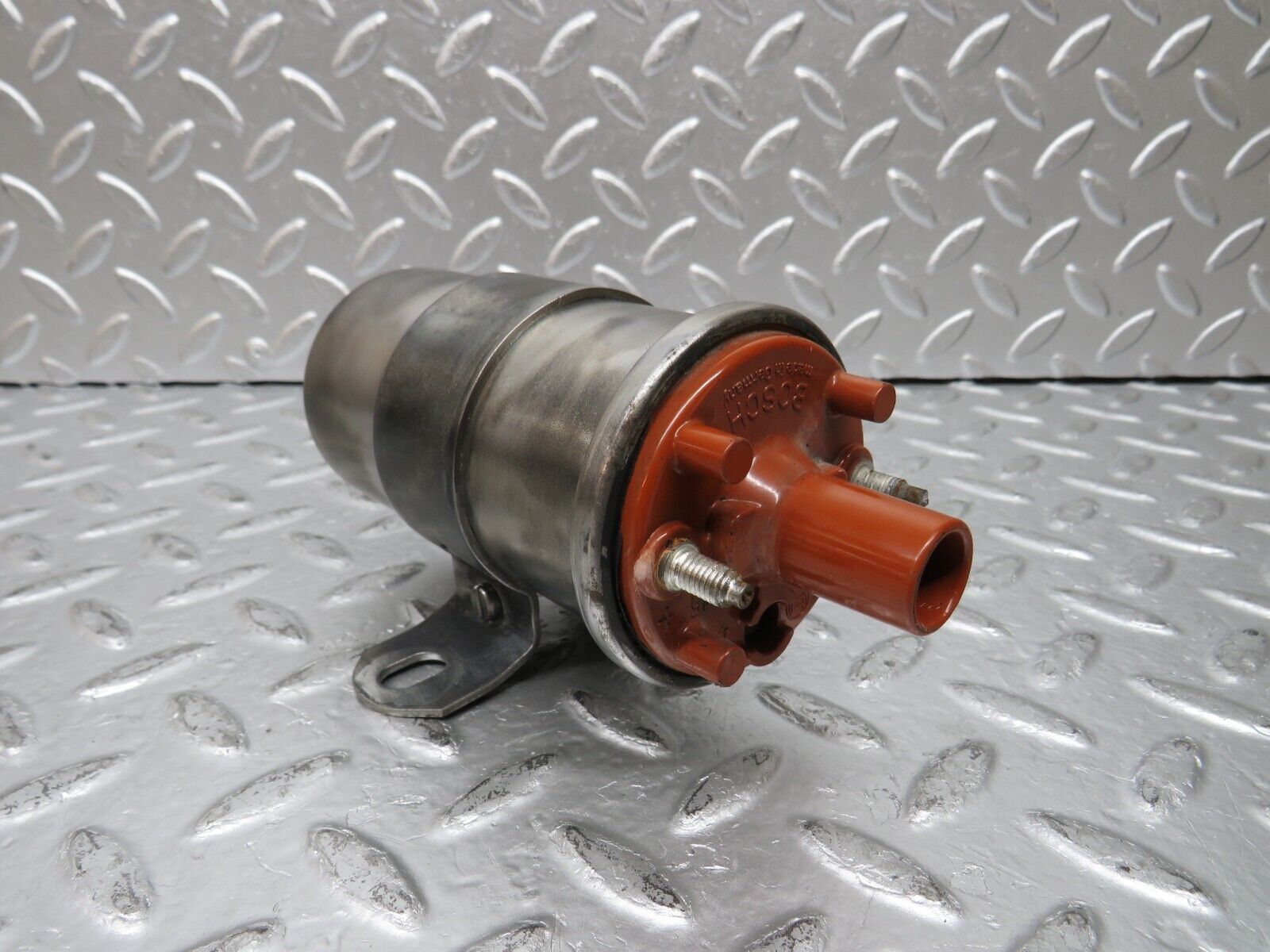 29730 Mercedes-Benz W123 230E Ignition Coil Bosch 0001584003 0221118307