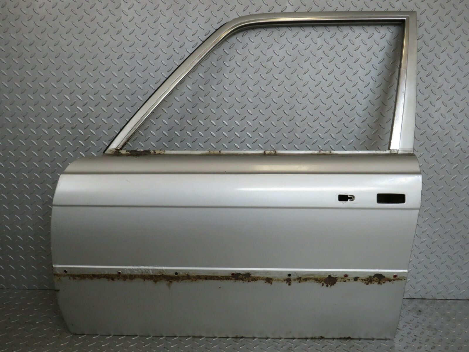23273 Mercedes-Benz W116 350SE Front Left Door