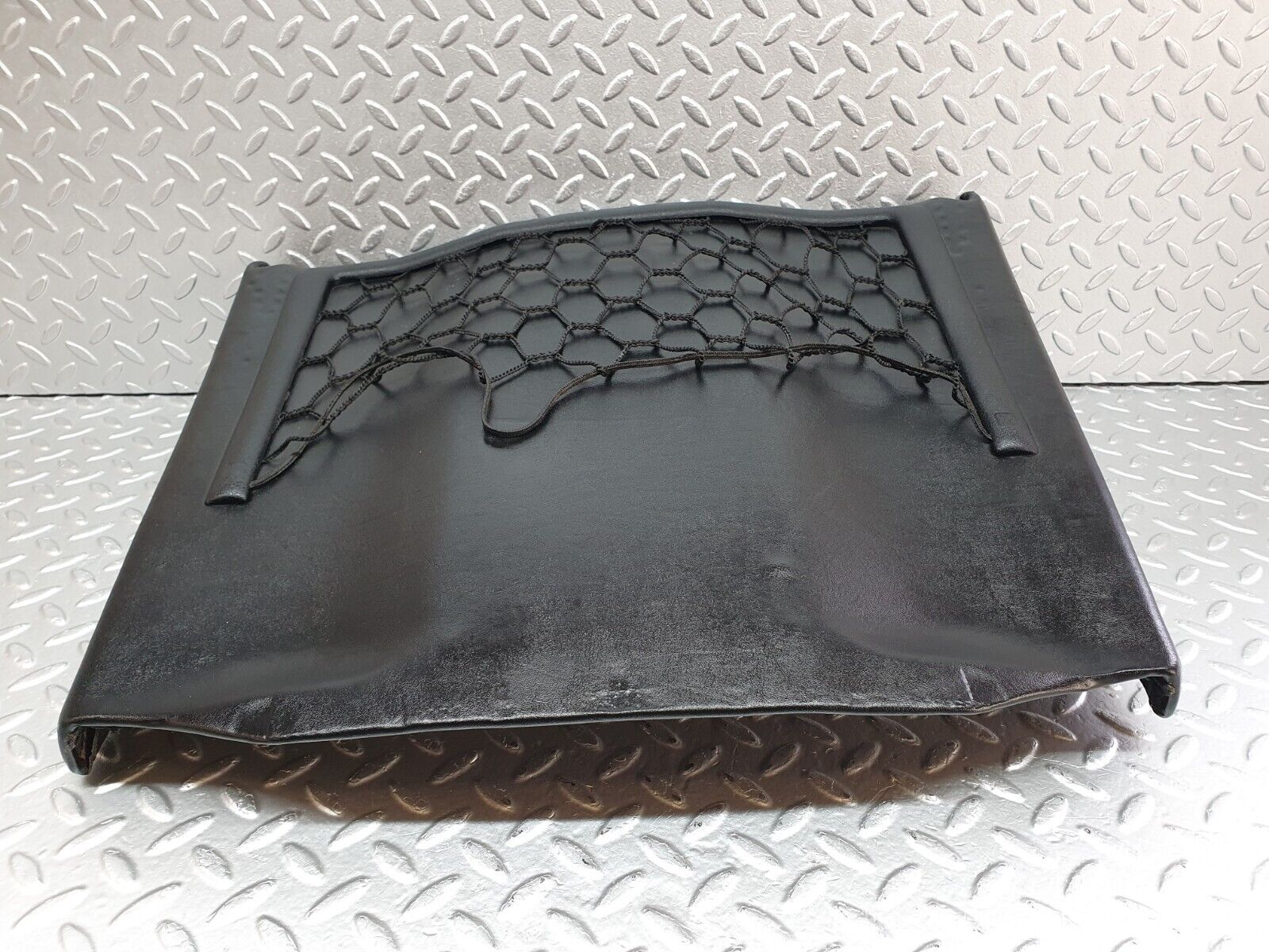 40806 Mercedes-Benz W123 300D Front Right Seat Rear Cover Black