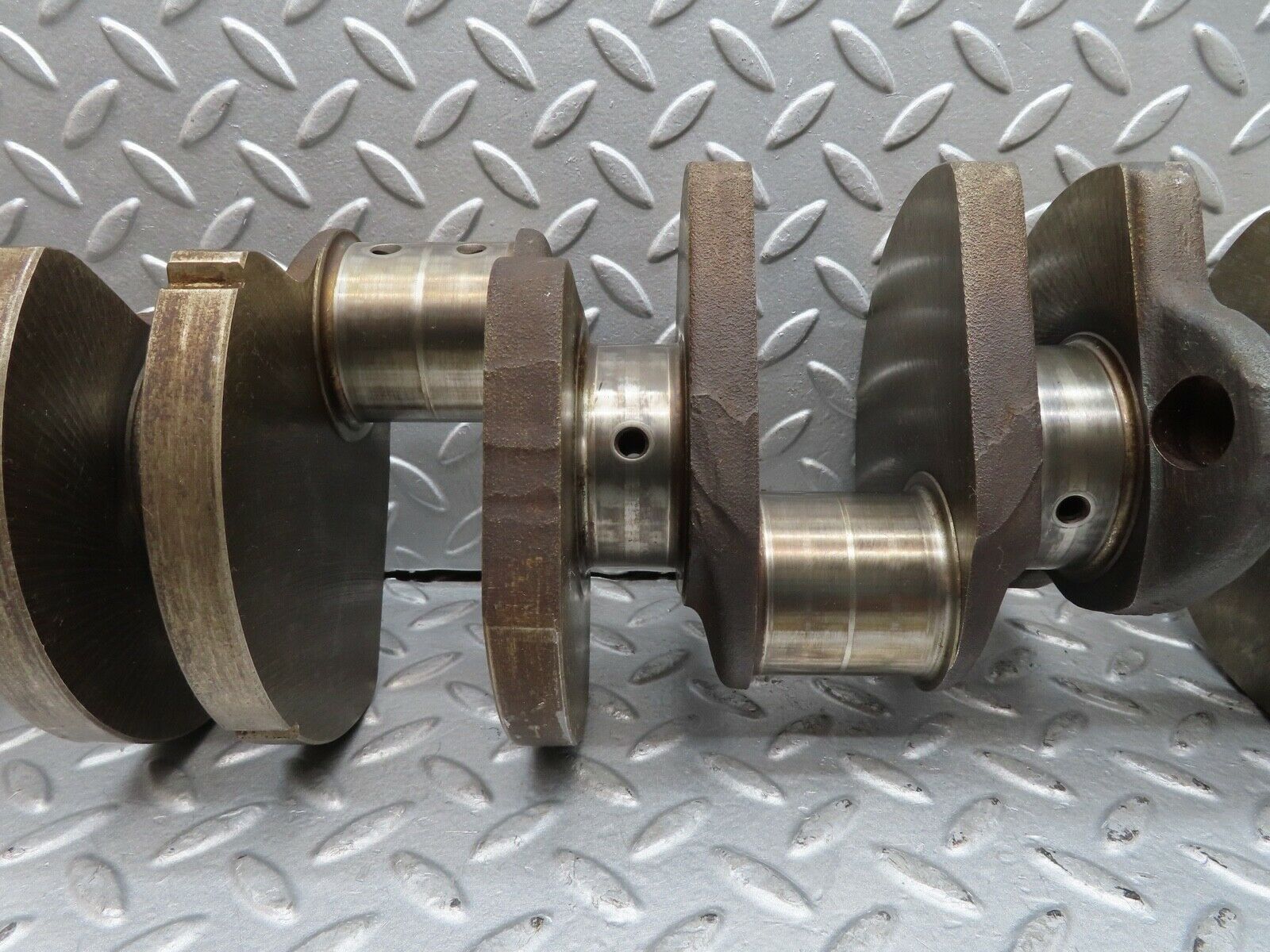 16774 Mercedes-Benz C107 380SLC Crankshaft 1160311001