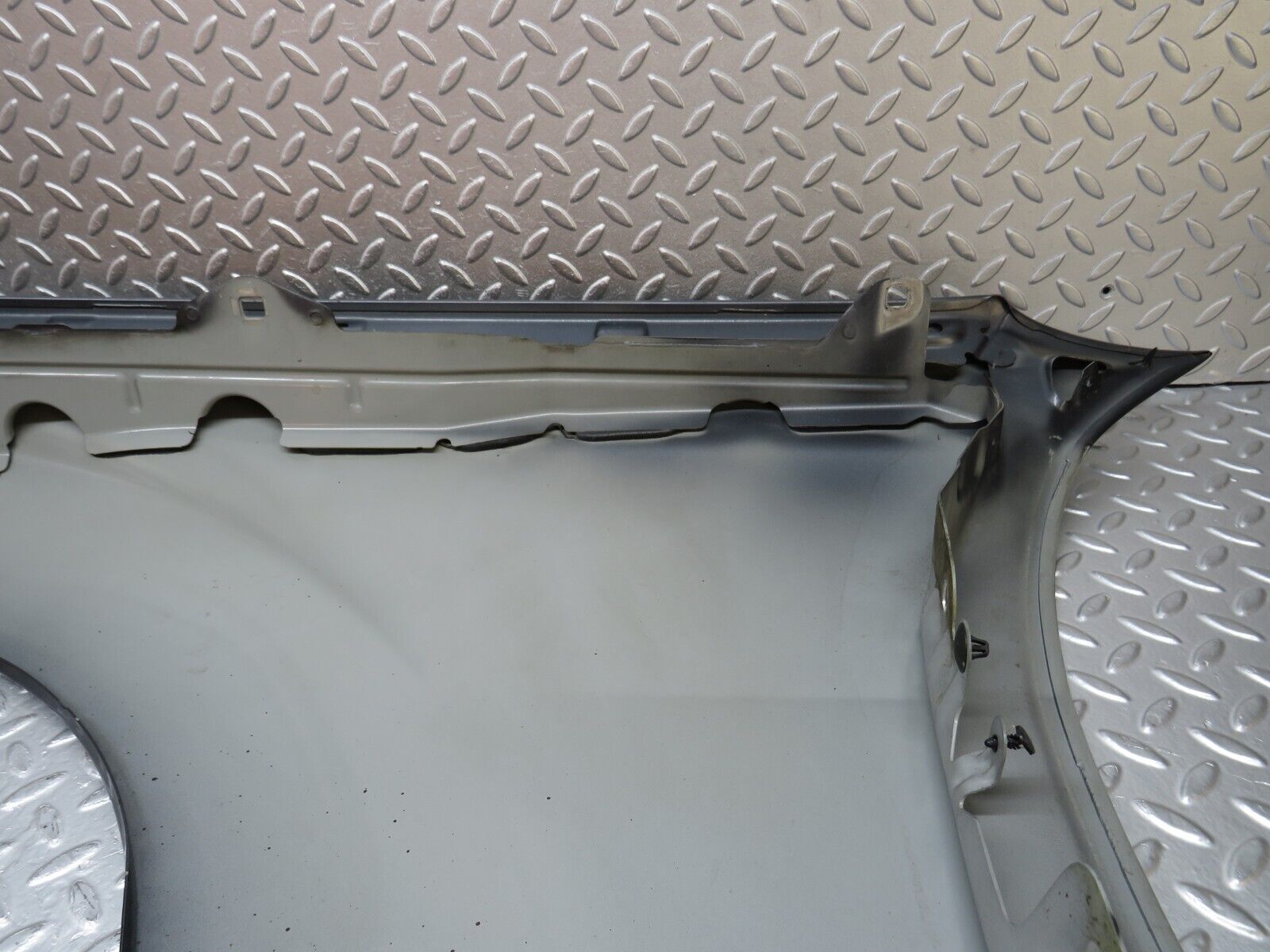 35093 Mercedes-Benz W221 Front Right Aluminium Wing Fender