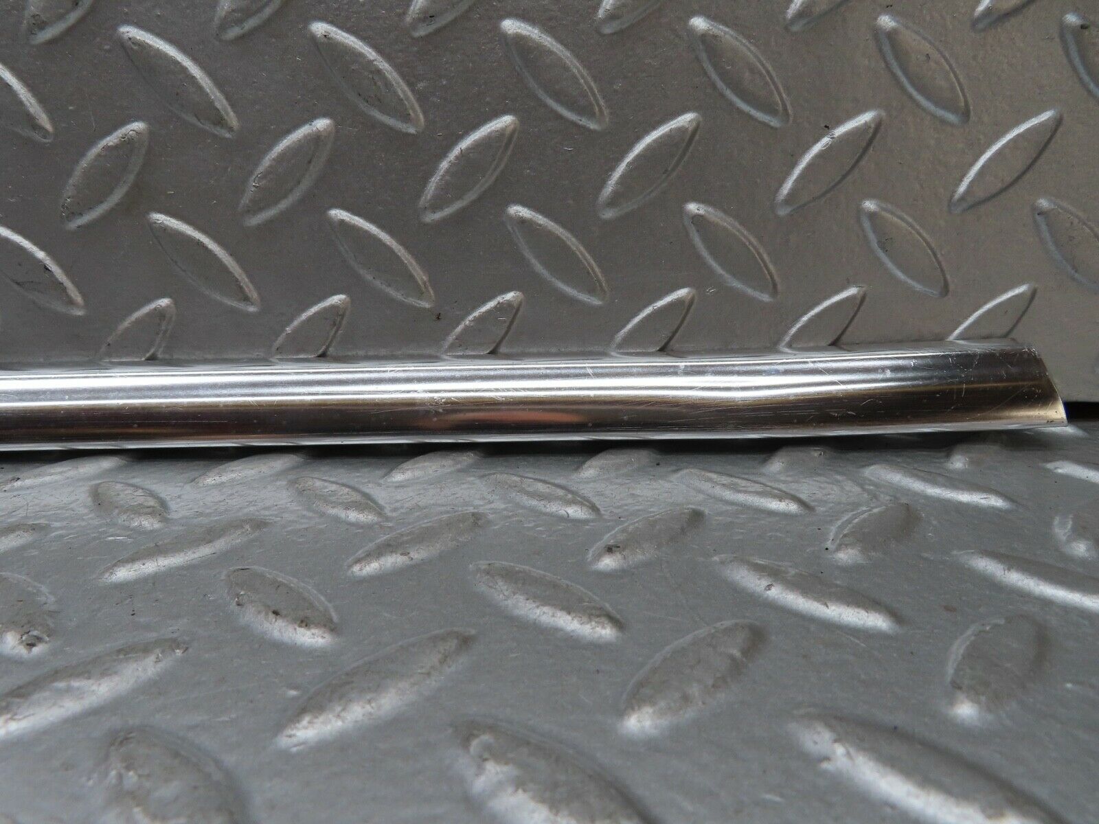 19126 Mercedes-Benz W123 300D Rear Left Door Chrome Moulding Trim