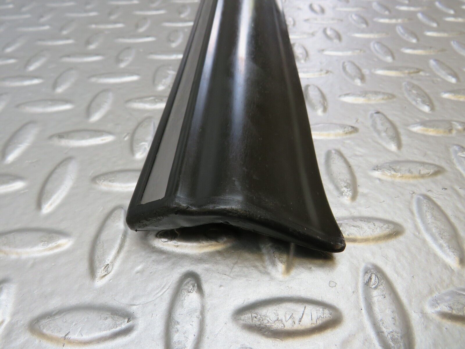 26790 Mercedes-Benz W123 240D Front Left Door Lower Trim