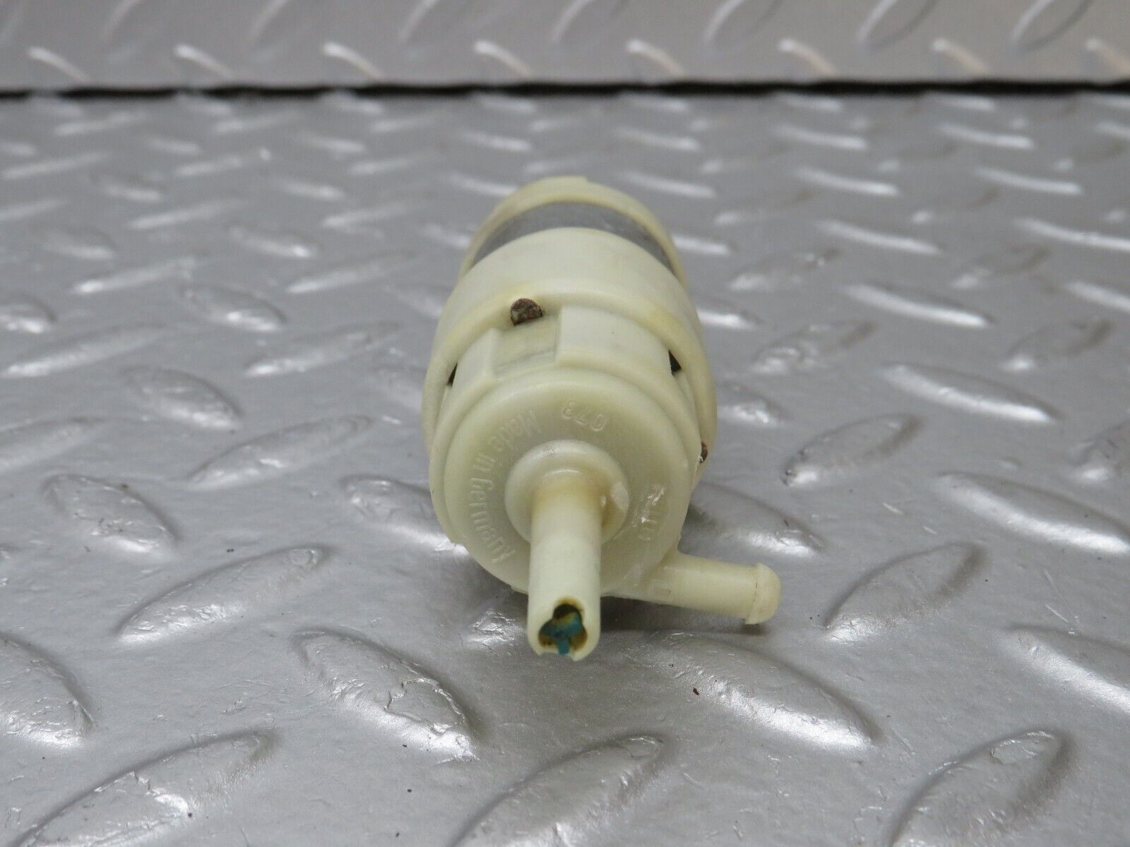 34402 Mercedes-Benz C126 380SEC Coupe Windscreen Washer Pump Hella