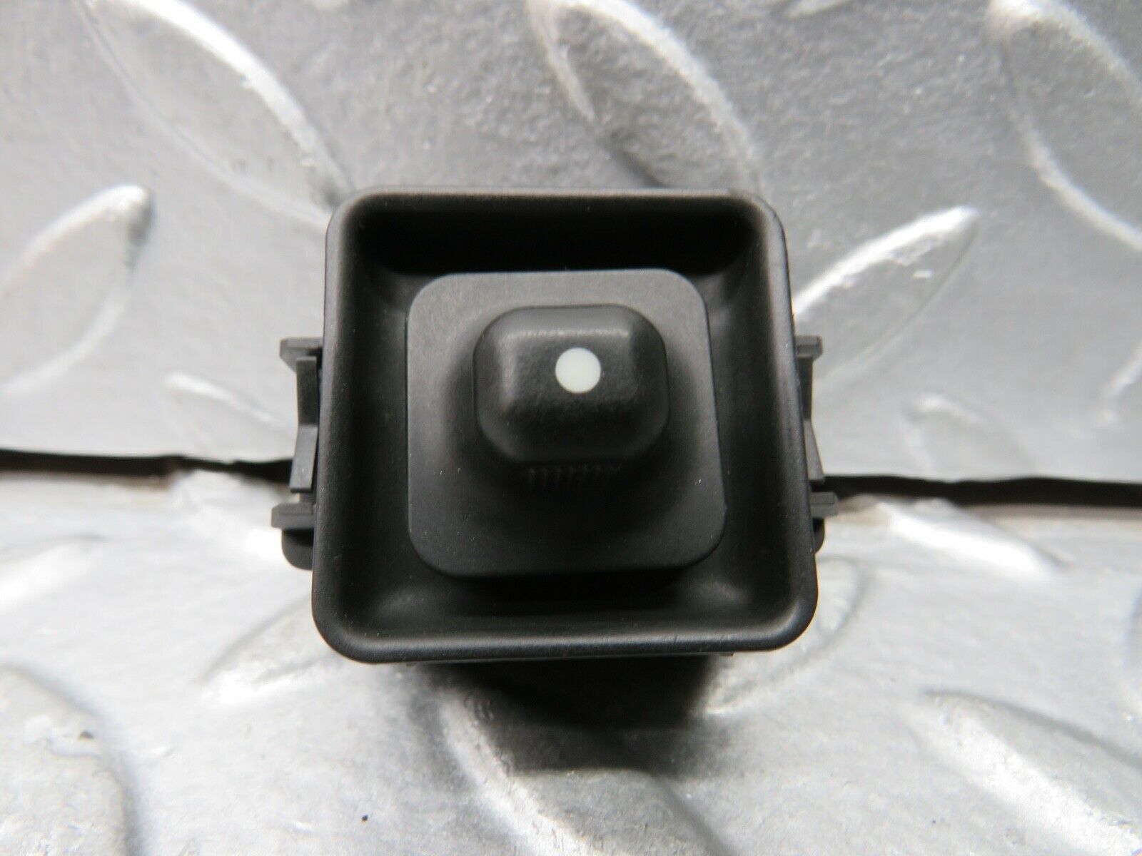 21867 Mercedes-Benz W123 Electric Mirror Switch 1248201810