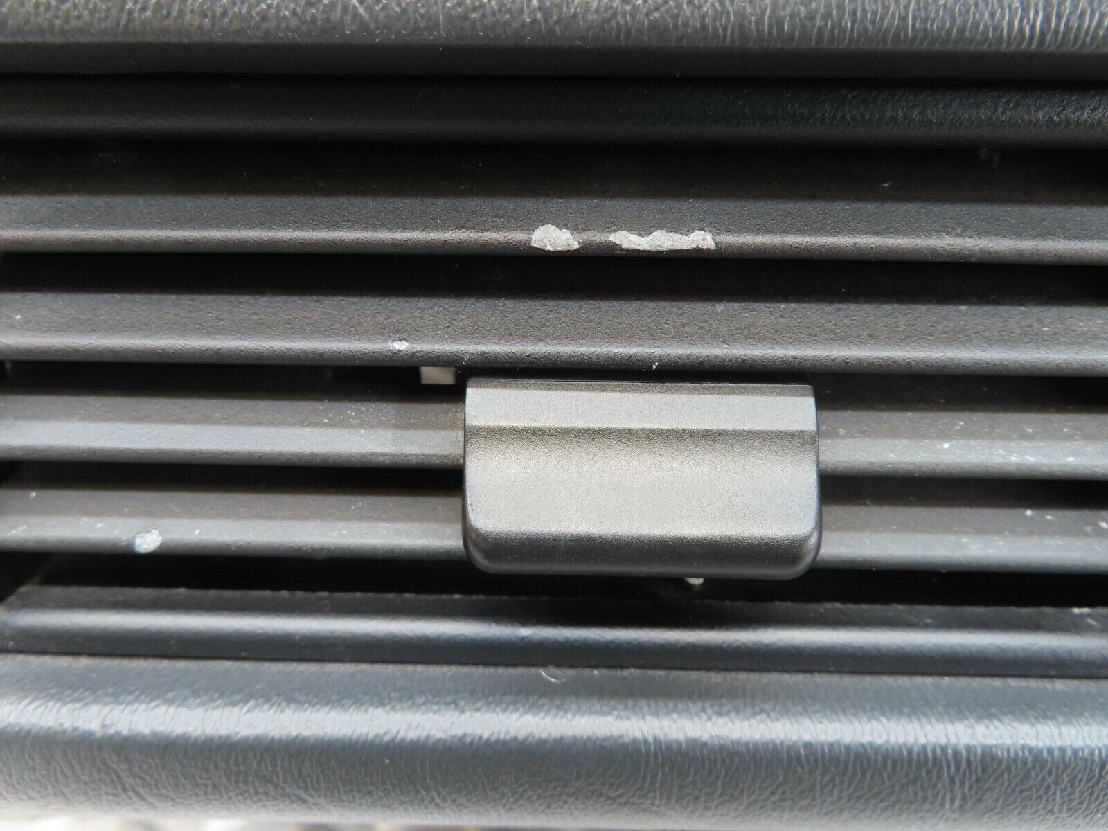 16410 Mercedes-Benz W124 260E Dashboard Black