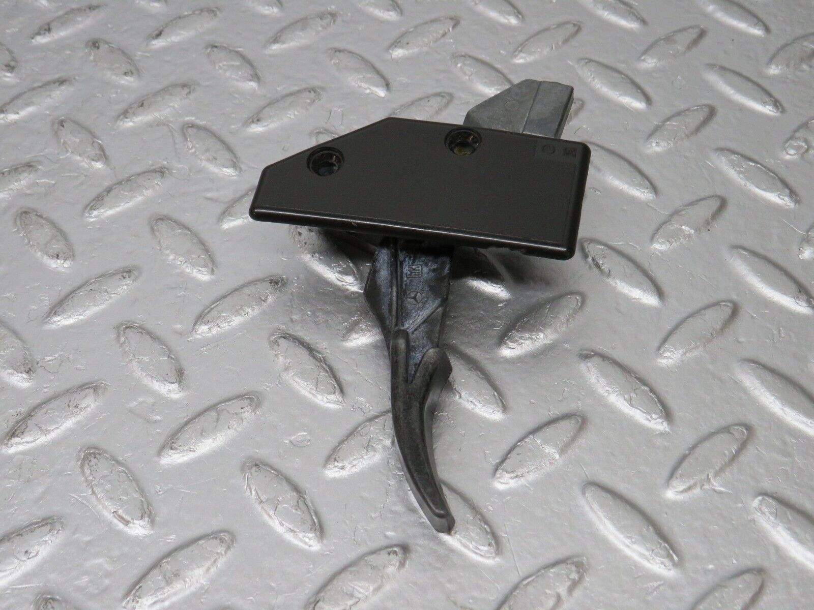 34417 Mercedes-Benz C126 380SEC Coupe Hood Opener Bonnet Opener