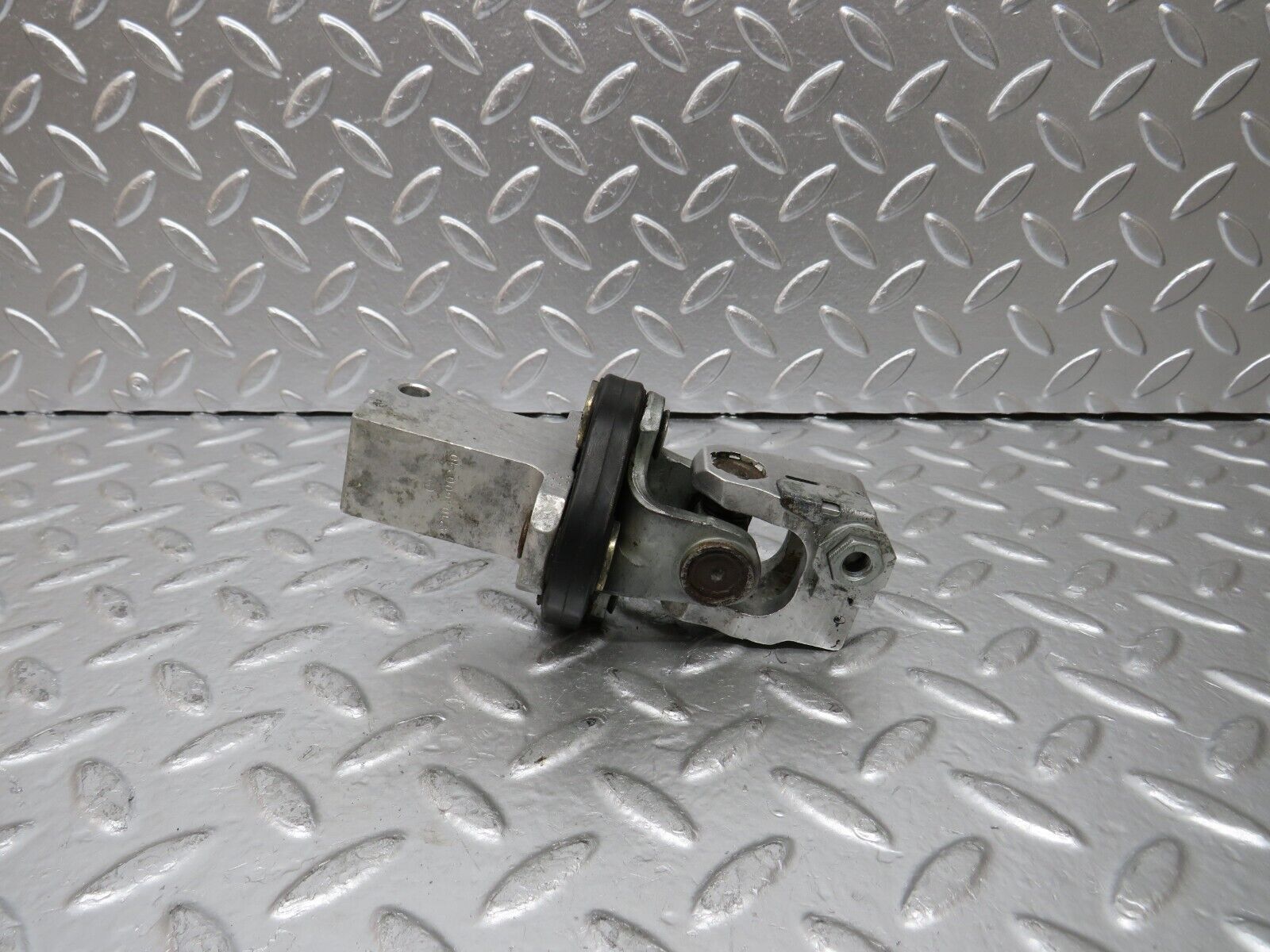 24969 Mercedes-Benz W140 S320 Steering Coupling Joint 2104600210