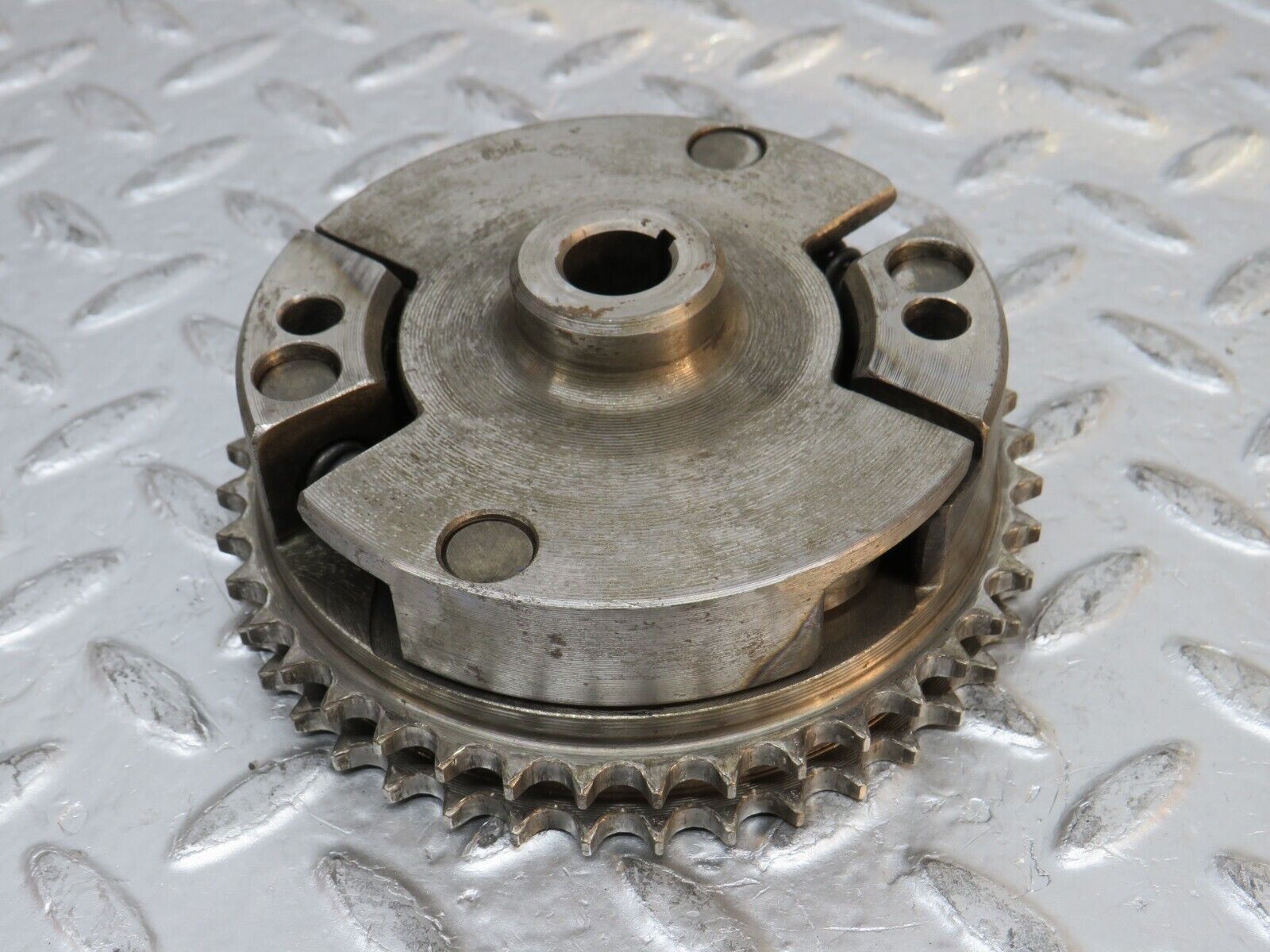 0333 Mercedes-Benz W123 220D Injection Pump Gear Sprocket