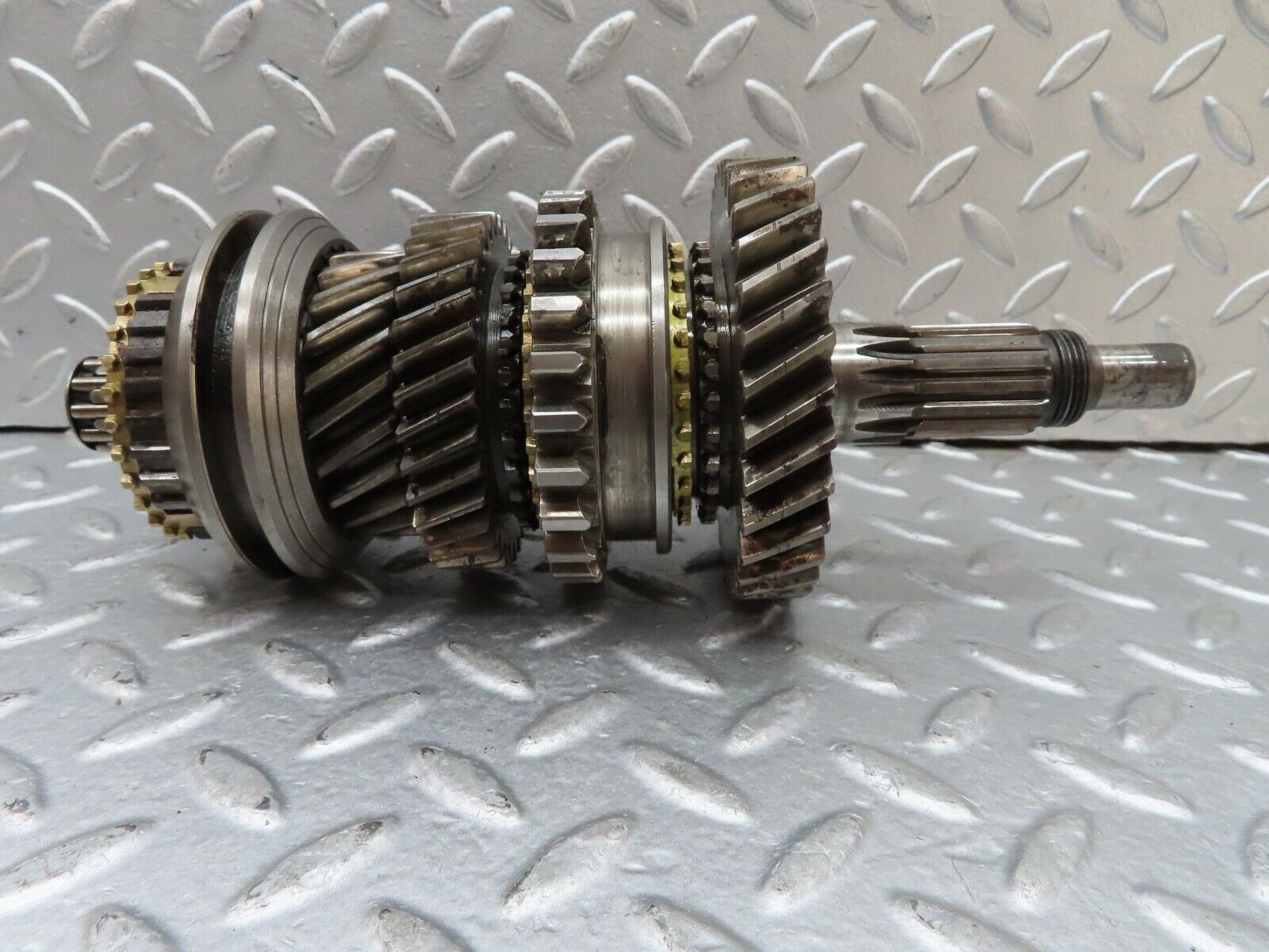 18522 Mercedes-Benz W111 Manual Gearbox Gear Shaft Without Reverse Gear