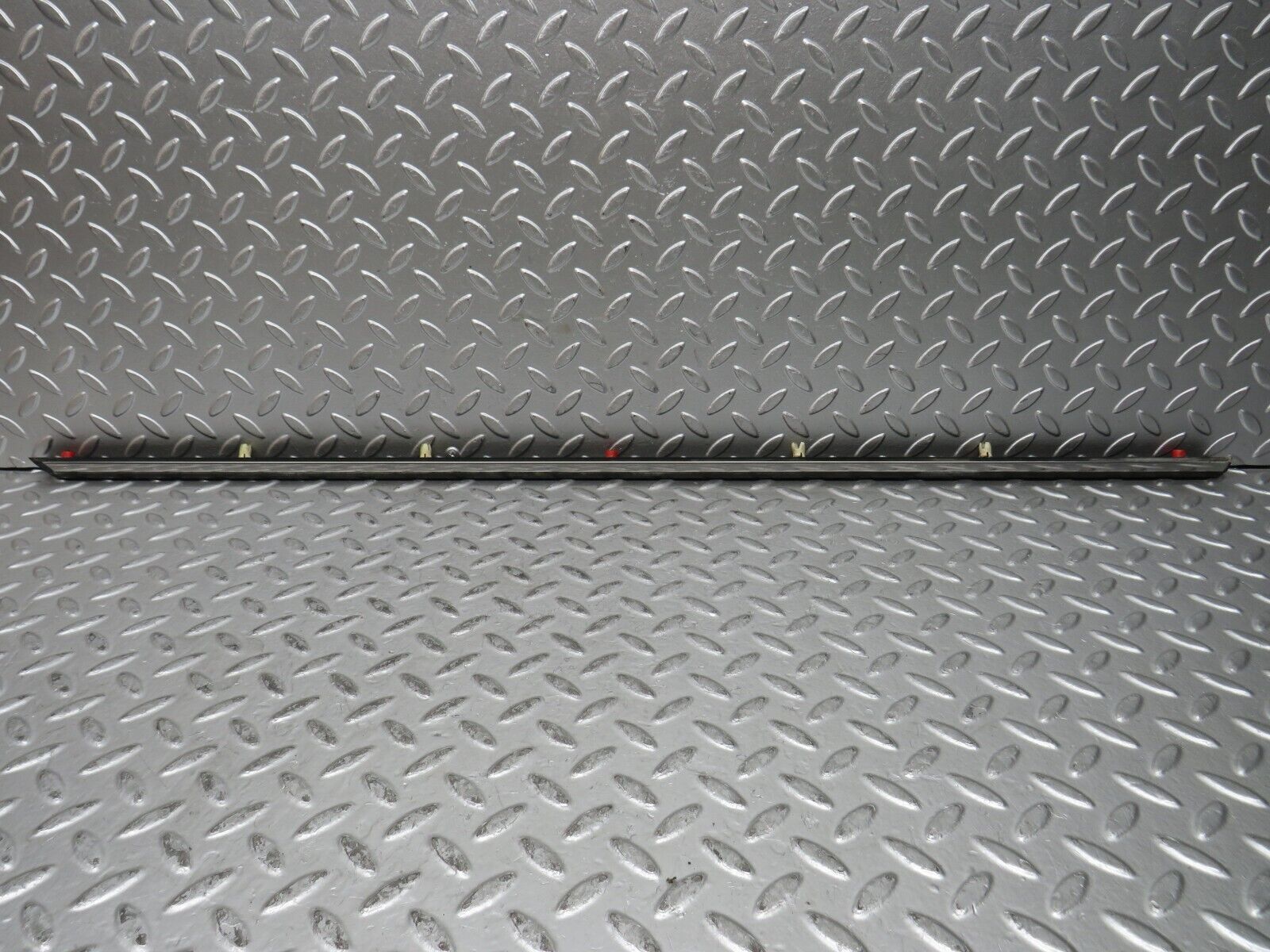 28623 Mercedes-Benz W123 280E Rear Left Door Centre Moulding Trim