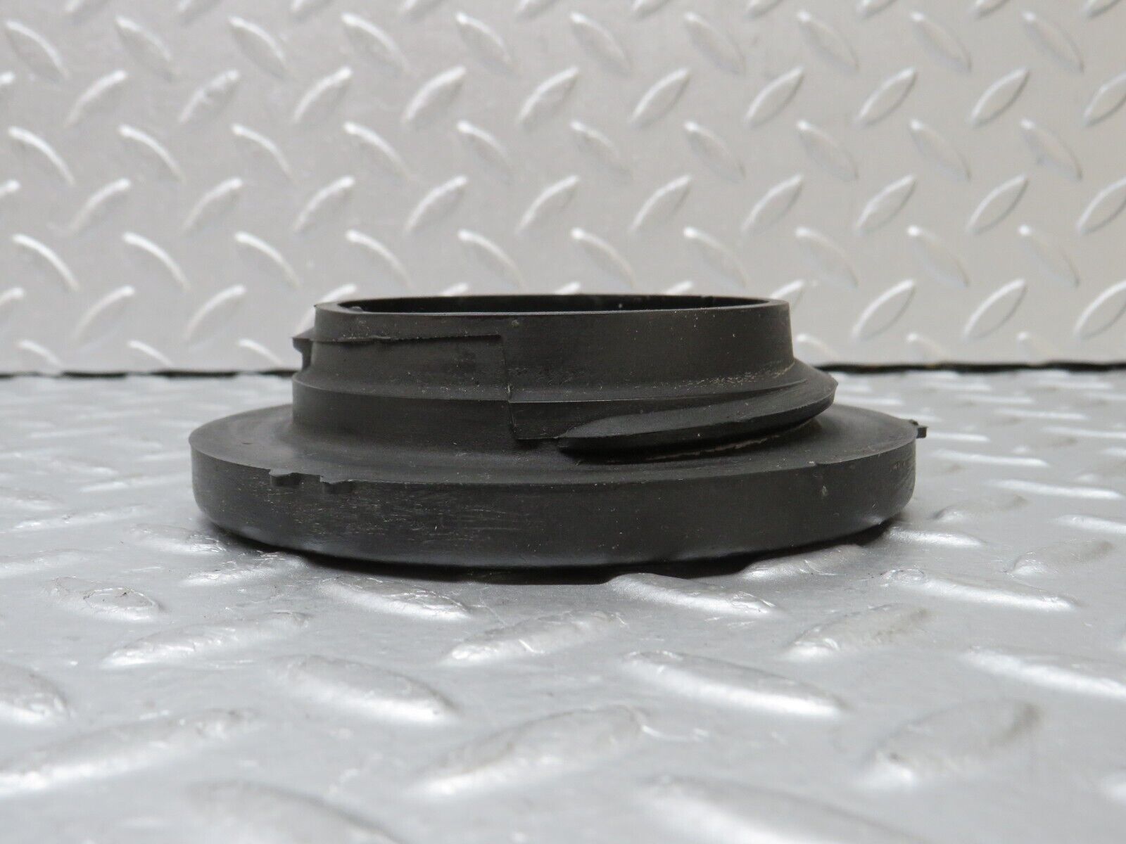 35321 Mercedes-Benz W140 Coil Spring Rubber Mounting 1403210784