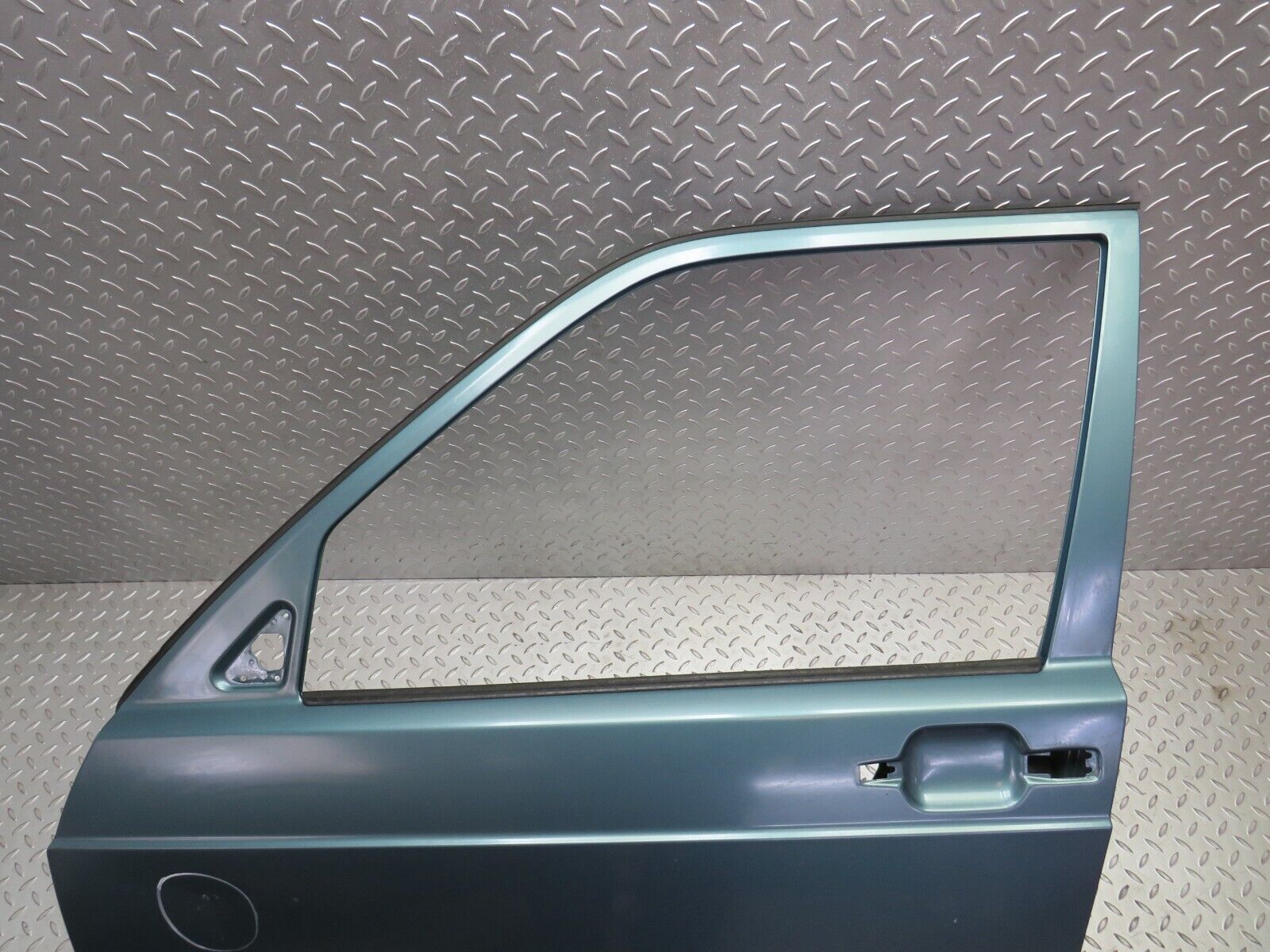 30827 Mercedes-Benz W201 190E 2.0L Front Left Door