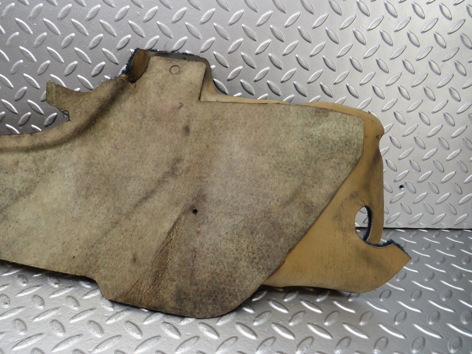 25262 Mercedes-Benz W201 190D Centre Console Carpet Blue Left