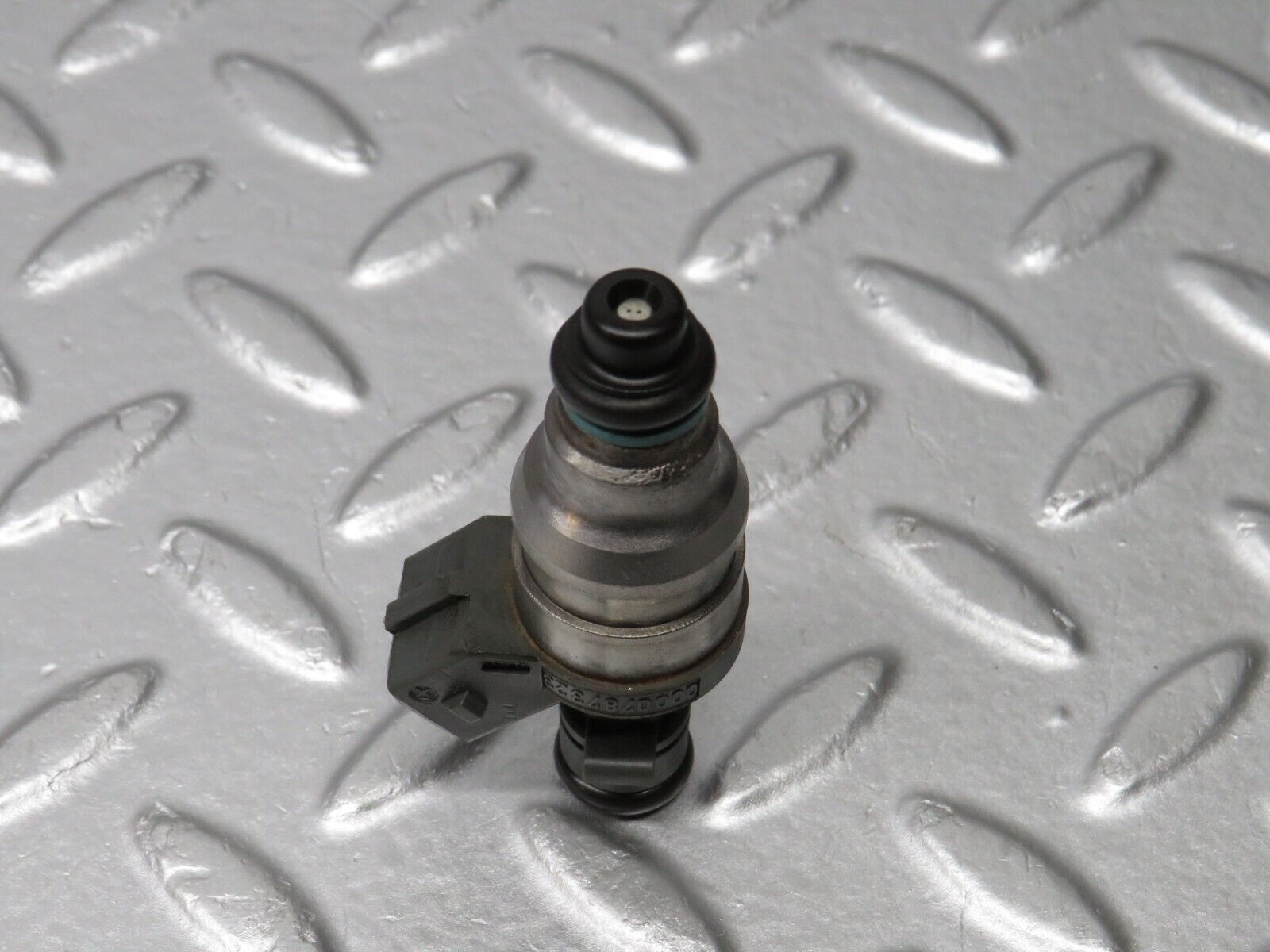 39420 Mercedes-Benz R129 320SL Coupe Fuel Injector Bosch 0000787323 0280155209