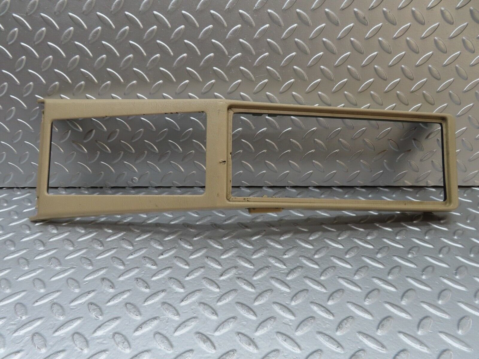 19915 Mercedes-Benz R129 300SL Coupe Centre Console Cover Cream