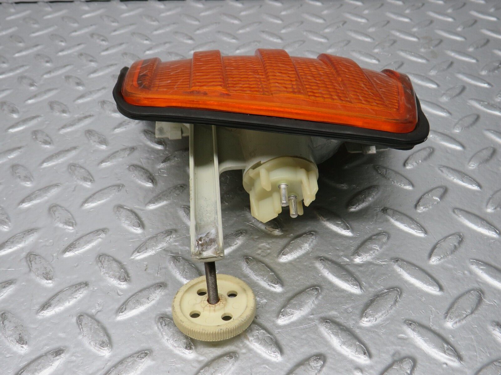 31707 Mercedes-Benz W201 190LE 1.8L Indicator Light Front Left Bosch 1305232911