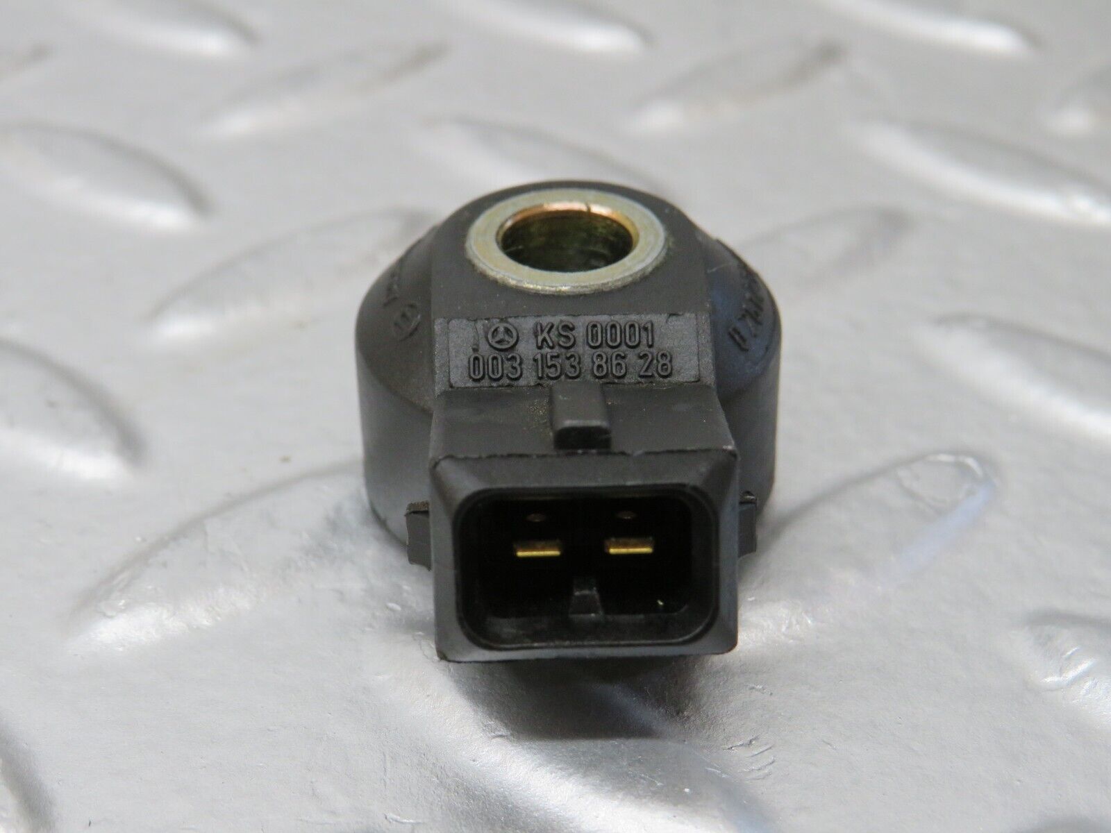 34963 Mercedes-Benz W210 320E Knock Sensor 2x 0031538628