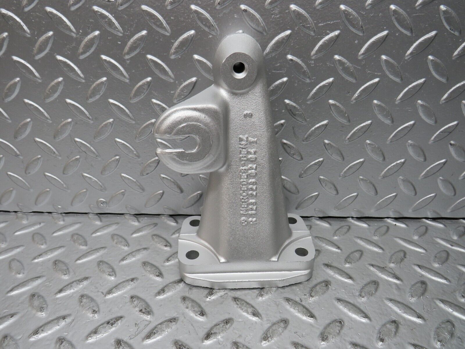 27323 Mercedes-Benz W123 280E Engine Mount Bracket Left Side 1232230204