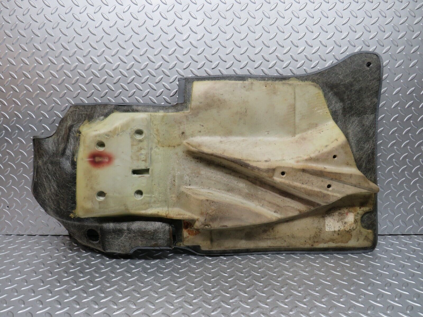 31411 Mercedes-Benz S124 220TE Wagon Front Right Floor Mat