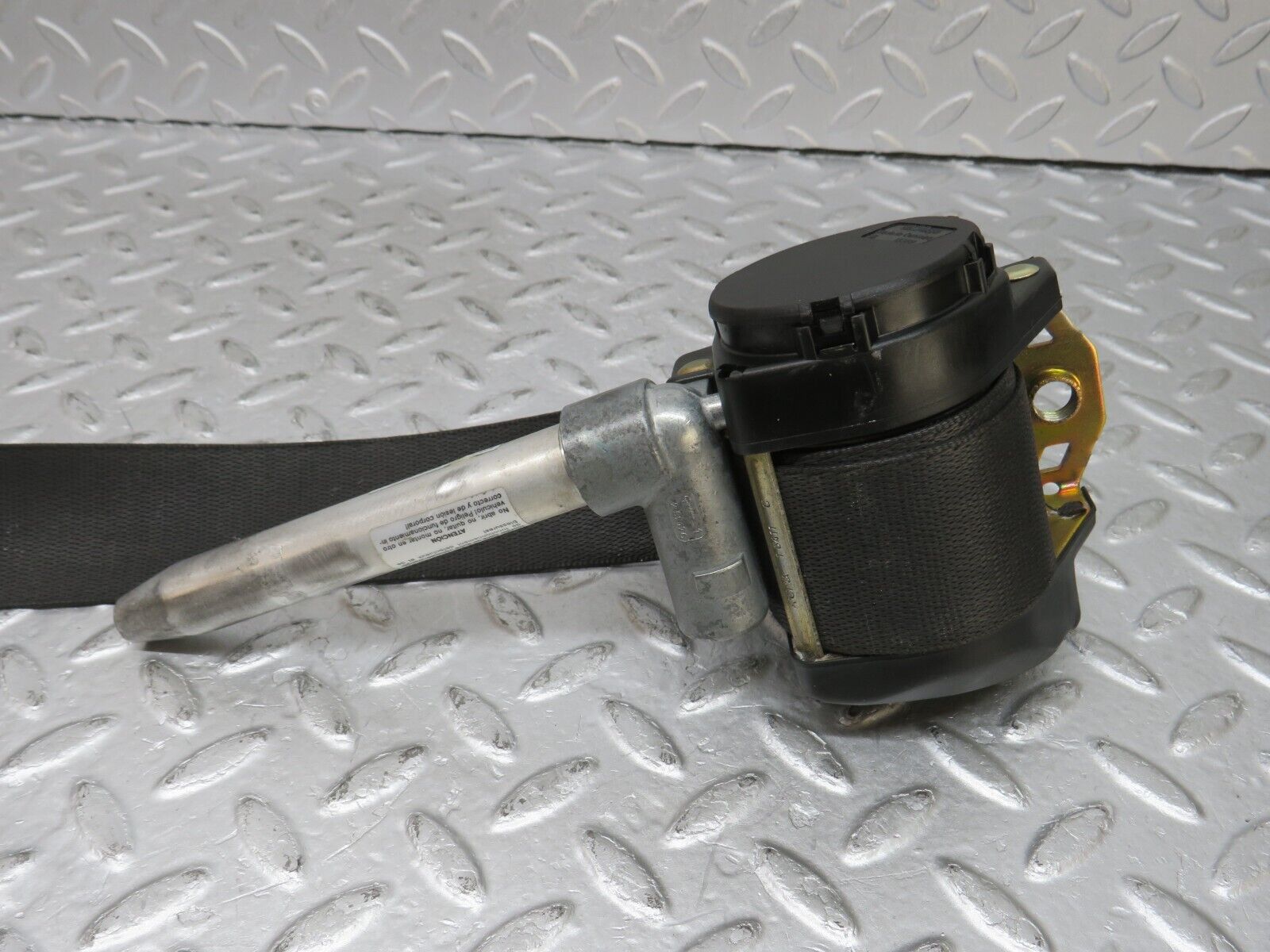 36318 Mercedes-Benz W126 420SE Front Left Seat Belt 1268604993 1268680011